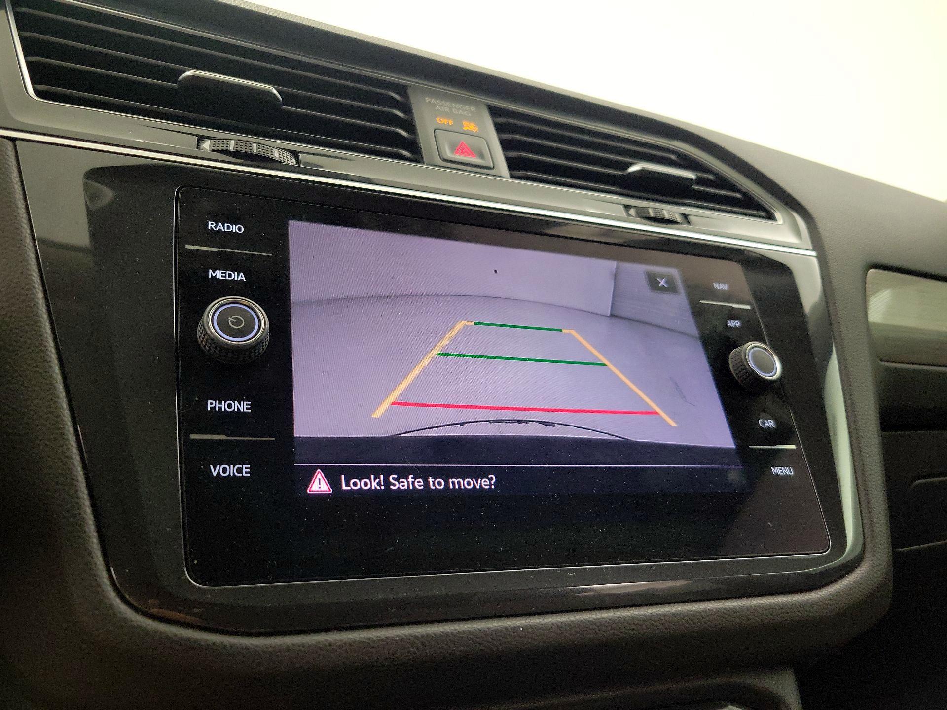 Thumbnail: 2021 Volkswagen Tiguan - 14