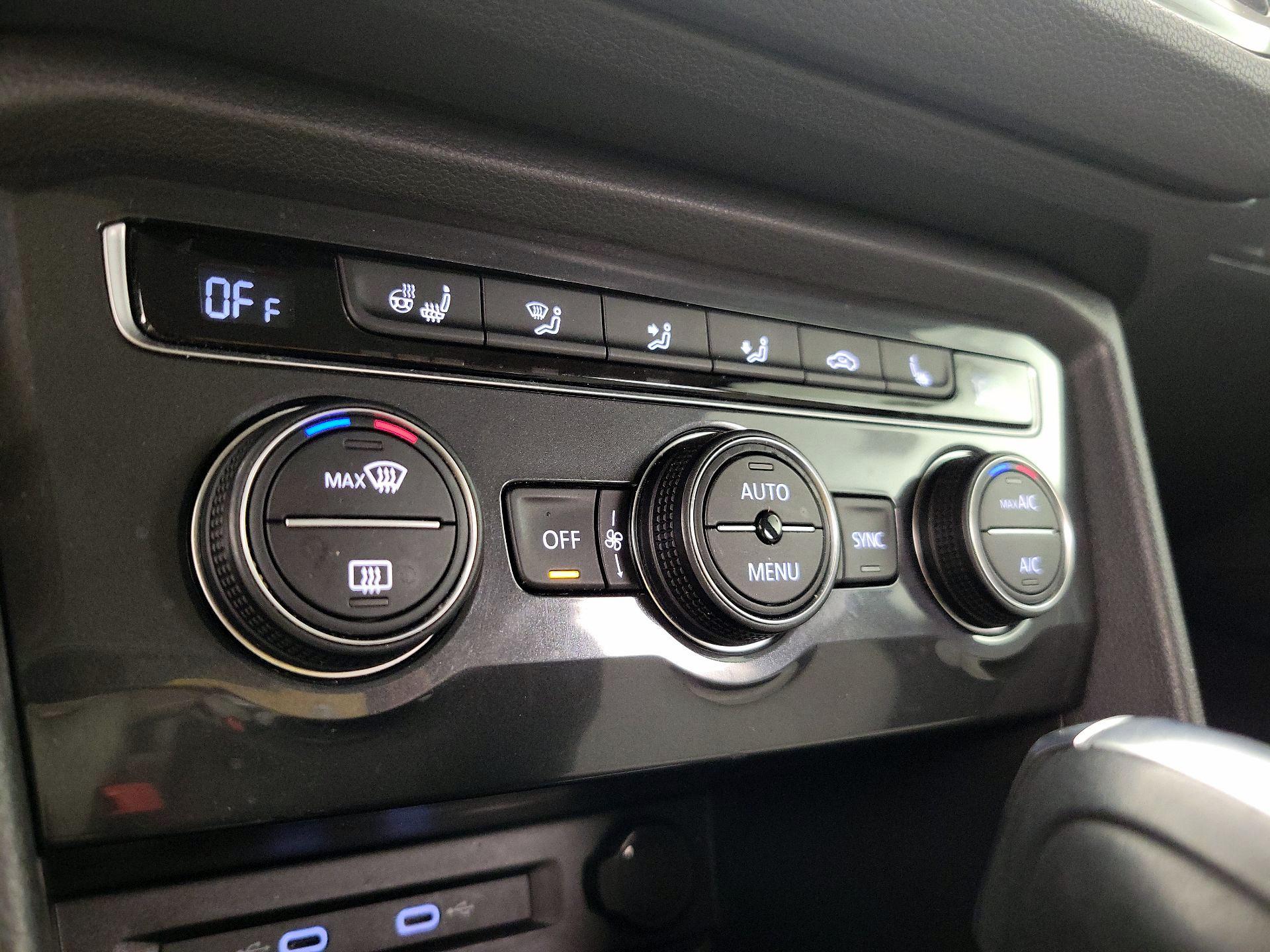 Thumbnail: 2021 Volkswagen Tiguan - 16