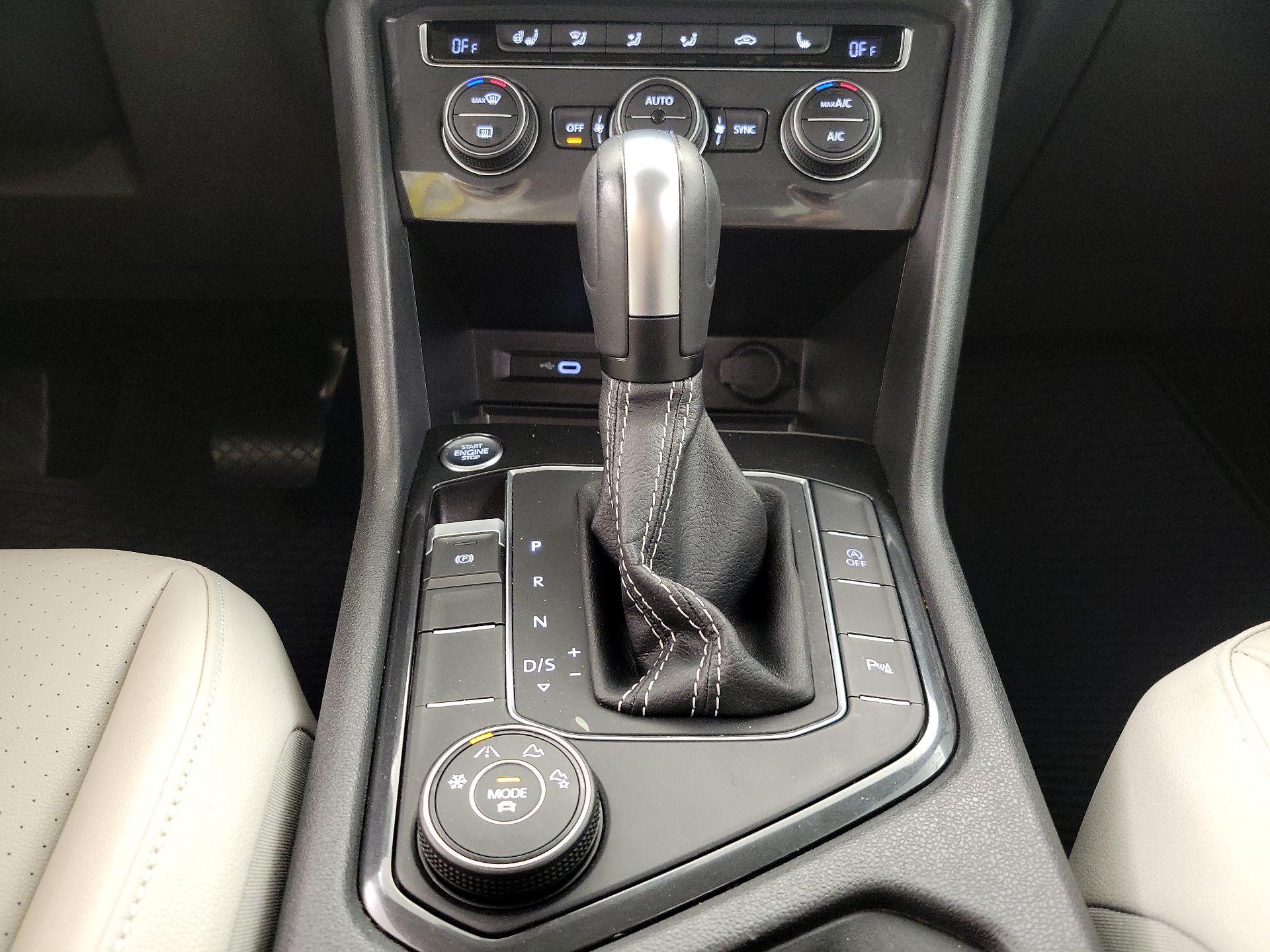 Thumbnail: 2021 Volkswagen Tiguan - 17