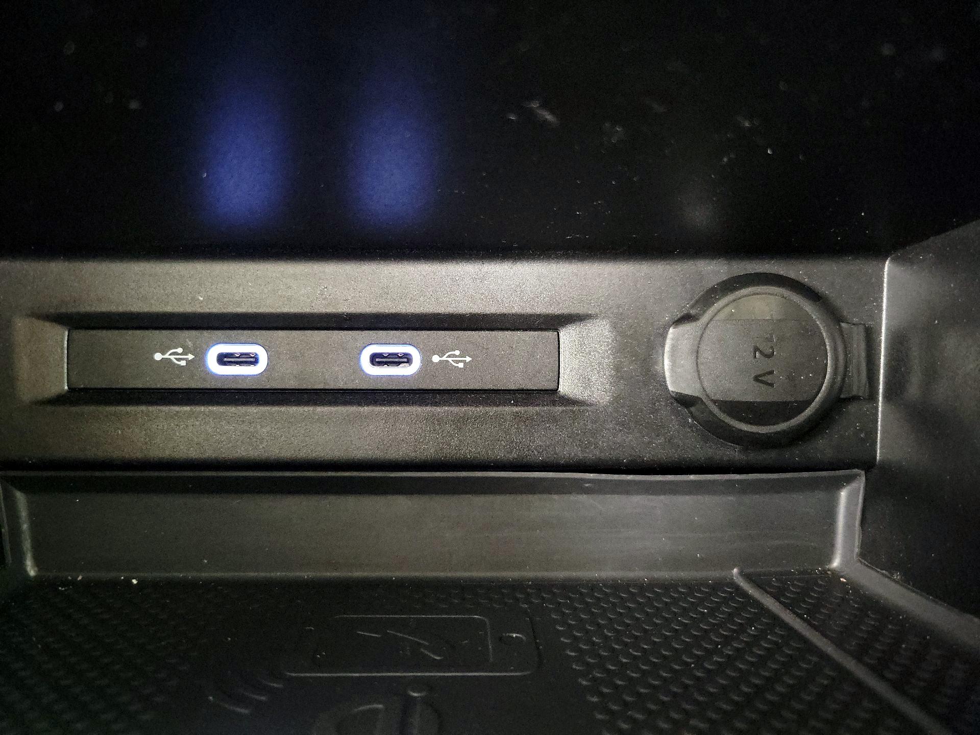 Thumbnail: 2021 Volkswagen Tiguan - 18