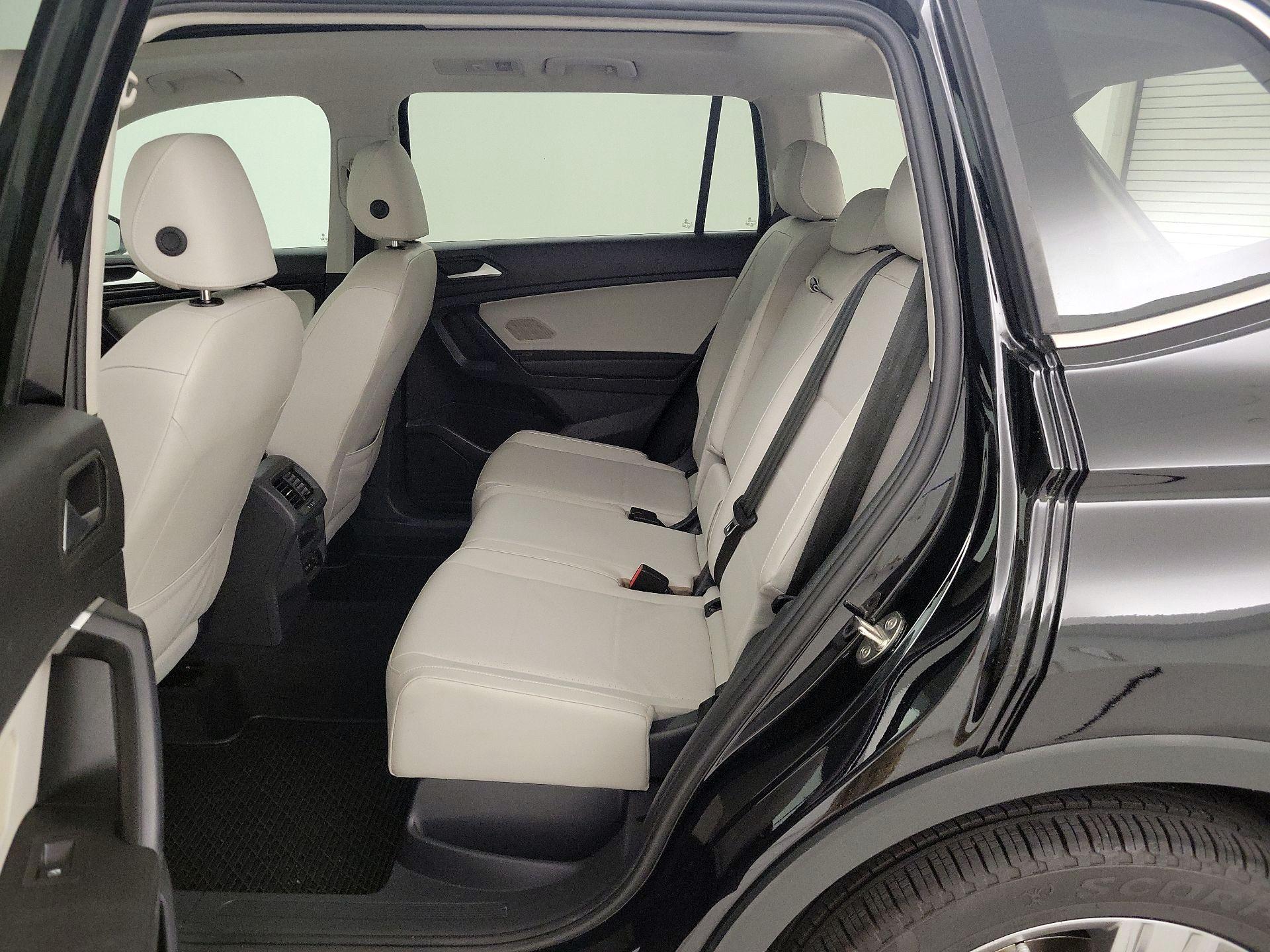 Thumbnail: 2021 Volkswagen Tiguan - 20