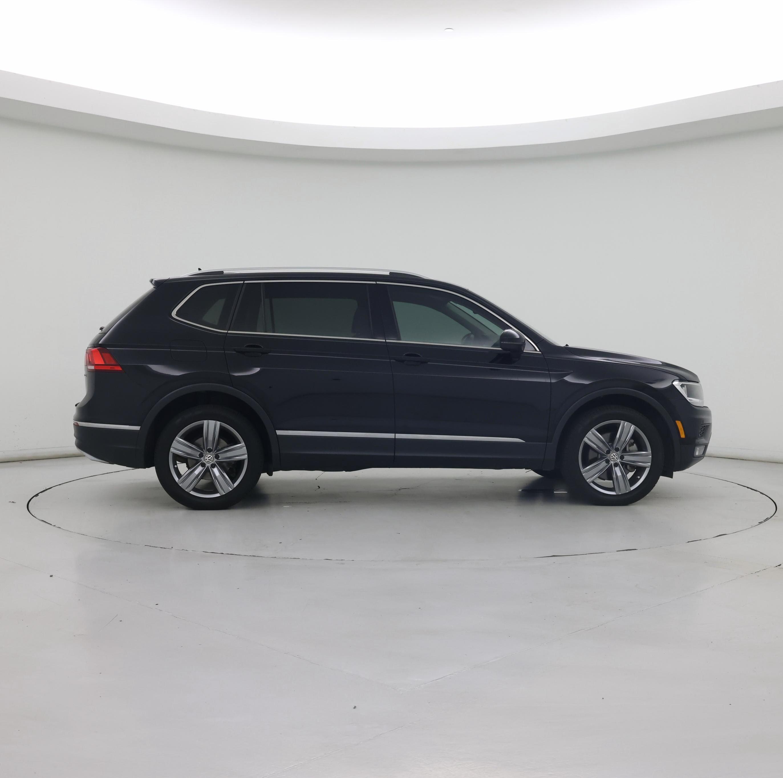 Thumbnail: 2021 Volkswagen Tiguan - 7
