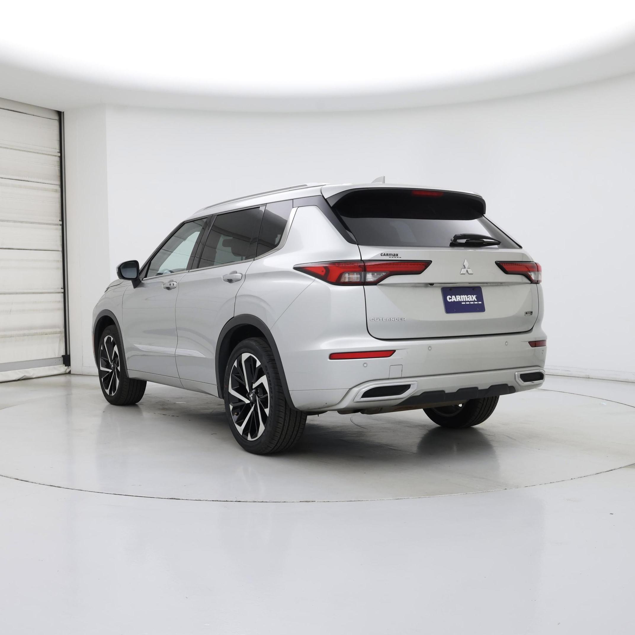 Thumbnail: 2022 Mitsubishi Outlander - 2