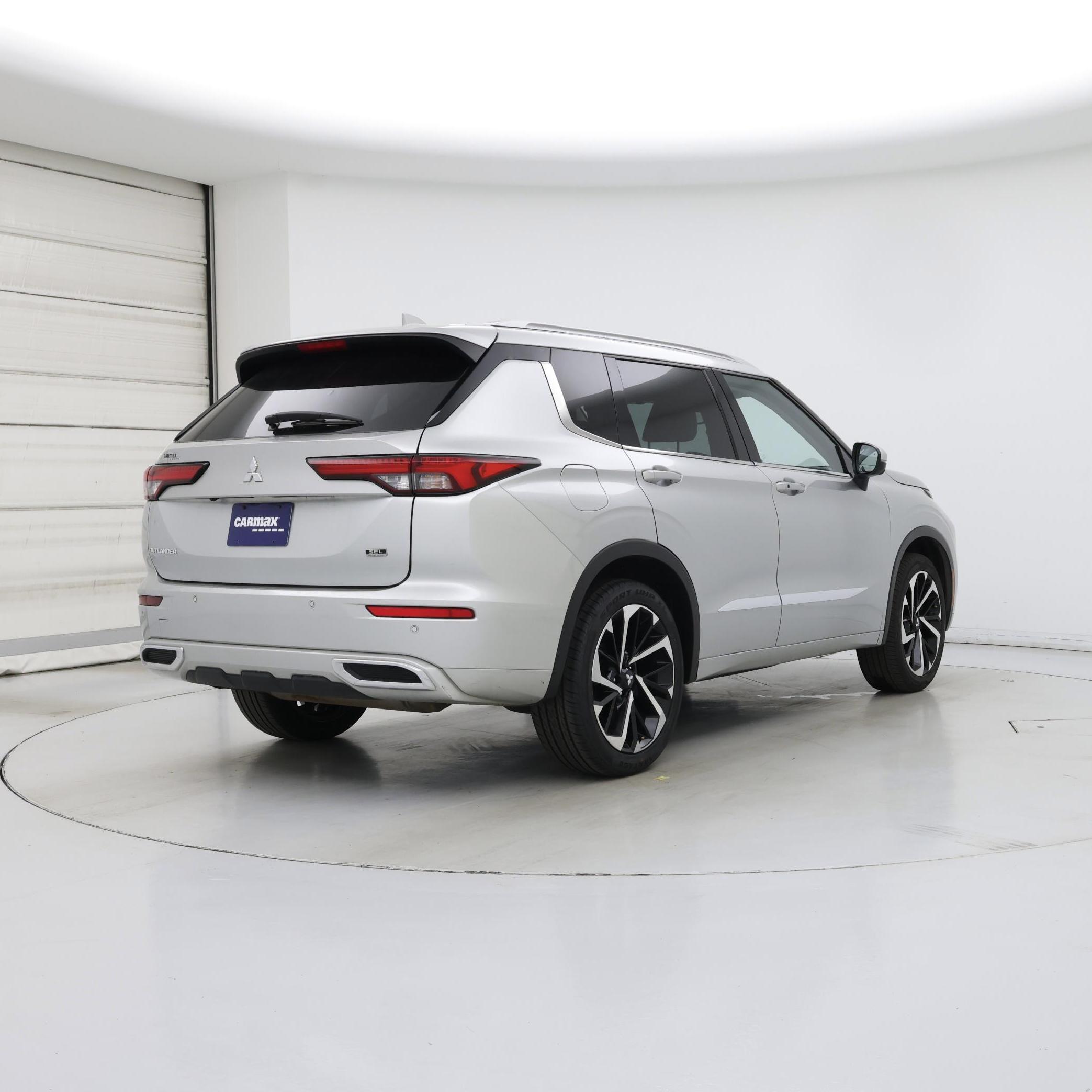 Thumbnail: 2022 Mitsubishi Outlander - 8