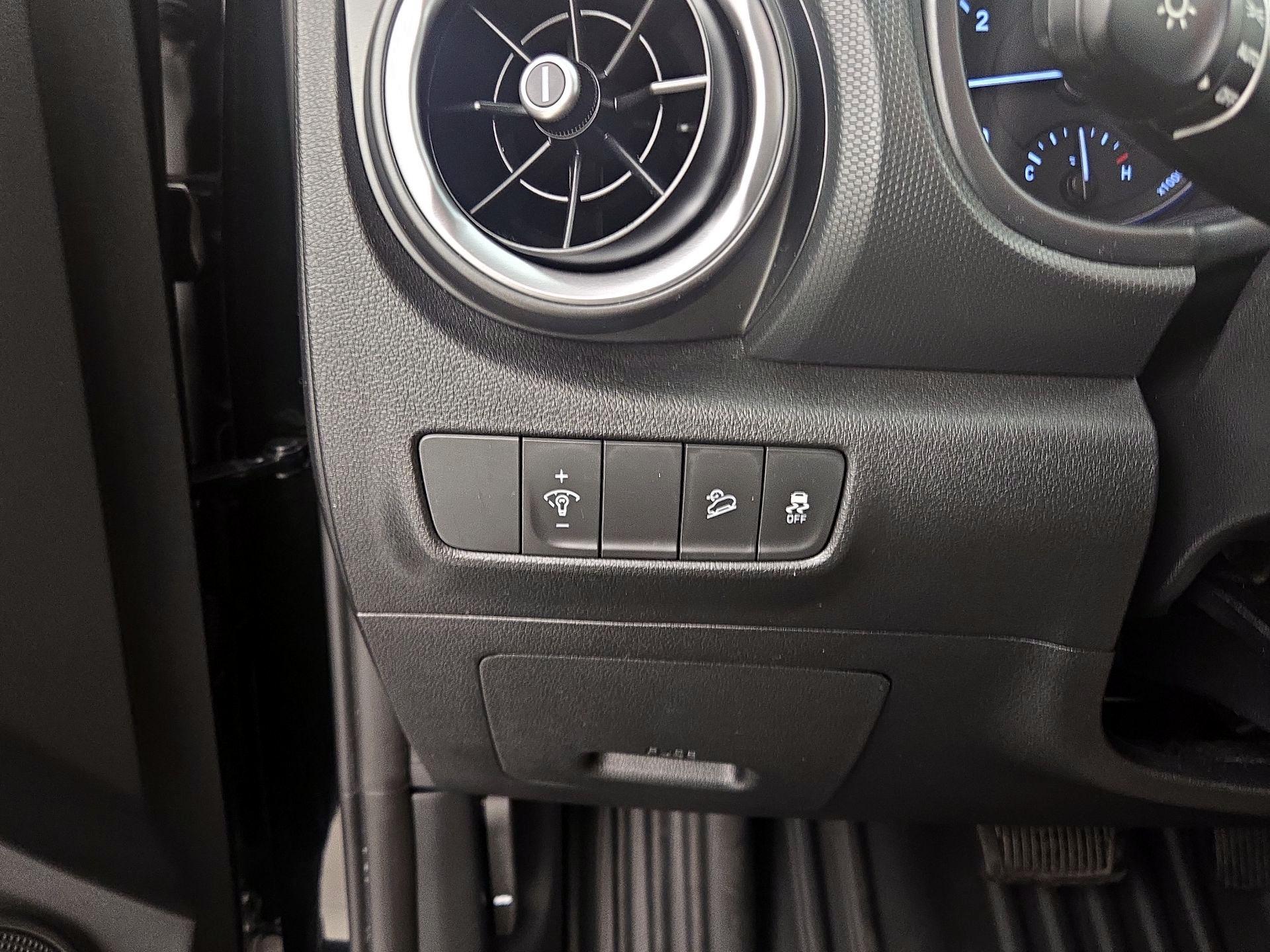 Thumbnail: 2023 Hyundai Kona - 13