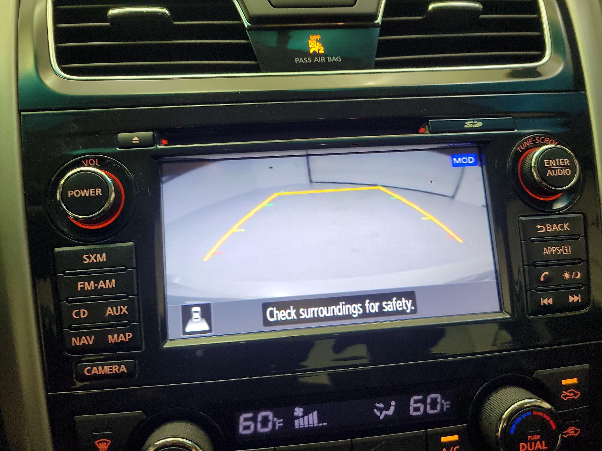 Thumbnail: 2015 Nissan Altima - 13