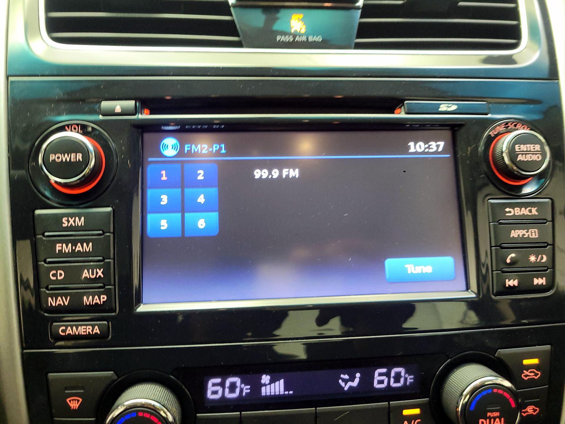 Thumbnail: 2015 Nissan Altima - 14