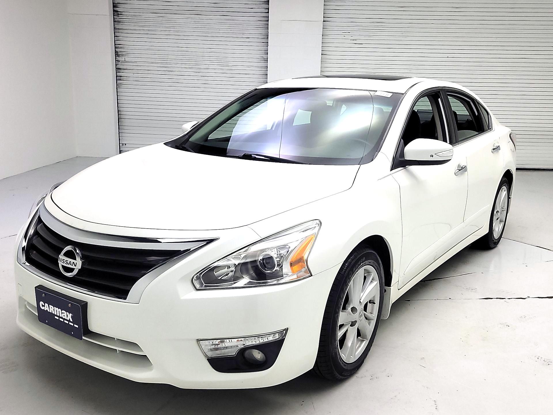 Thumbnail: 2015 Nissan Altima - 3