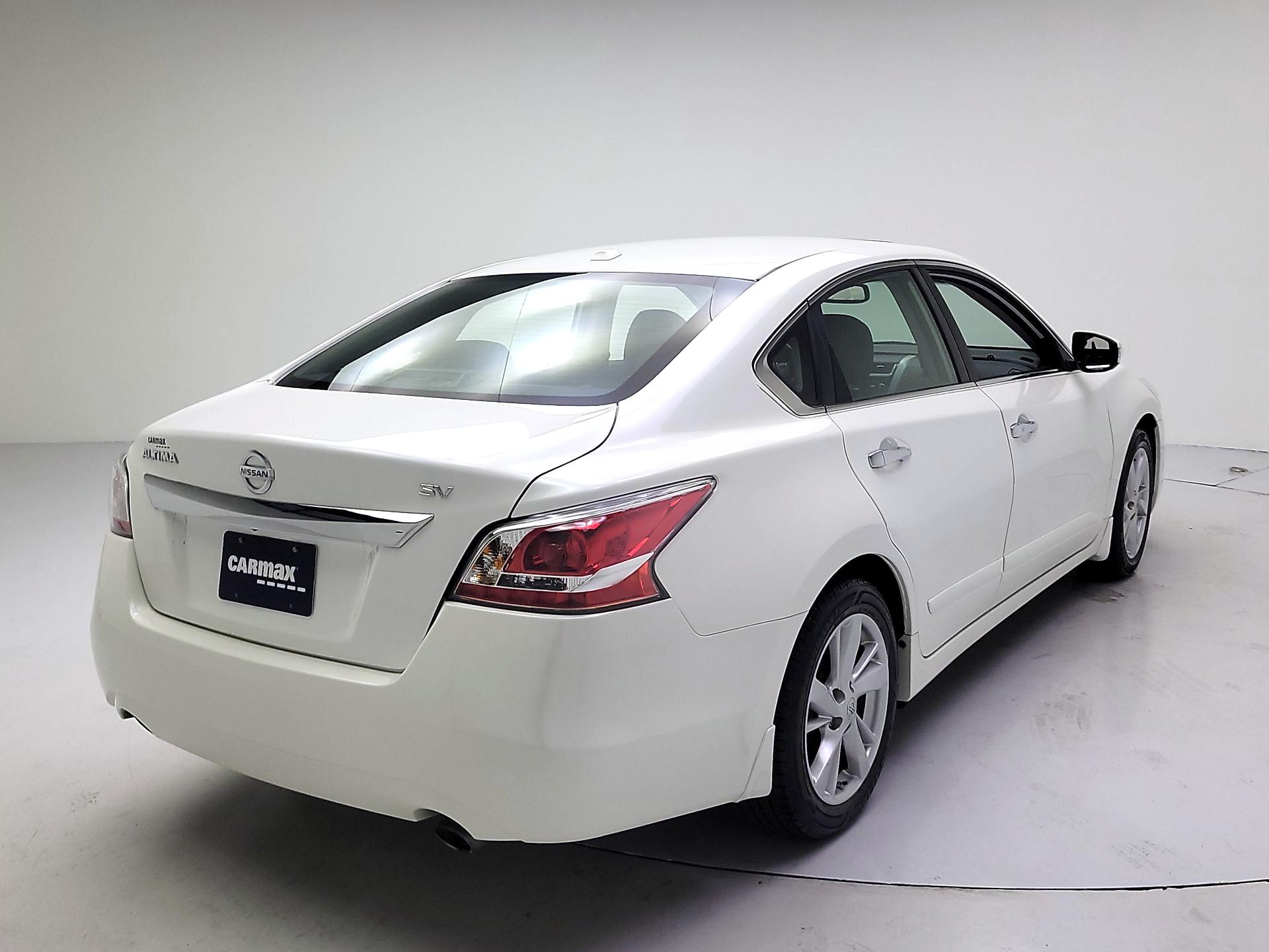 Thumbnail: 2015 Nissan Altima - 5