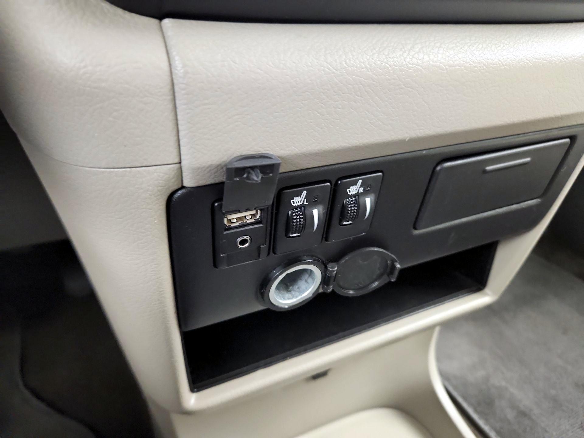 Thumbnail: 2017 Toyota Sienna - 18