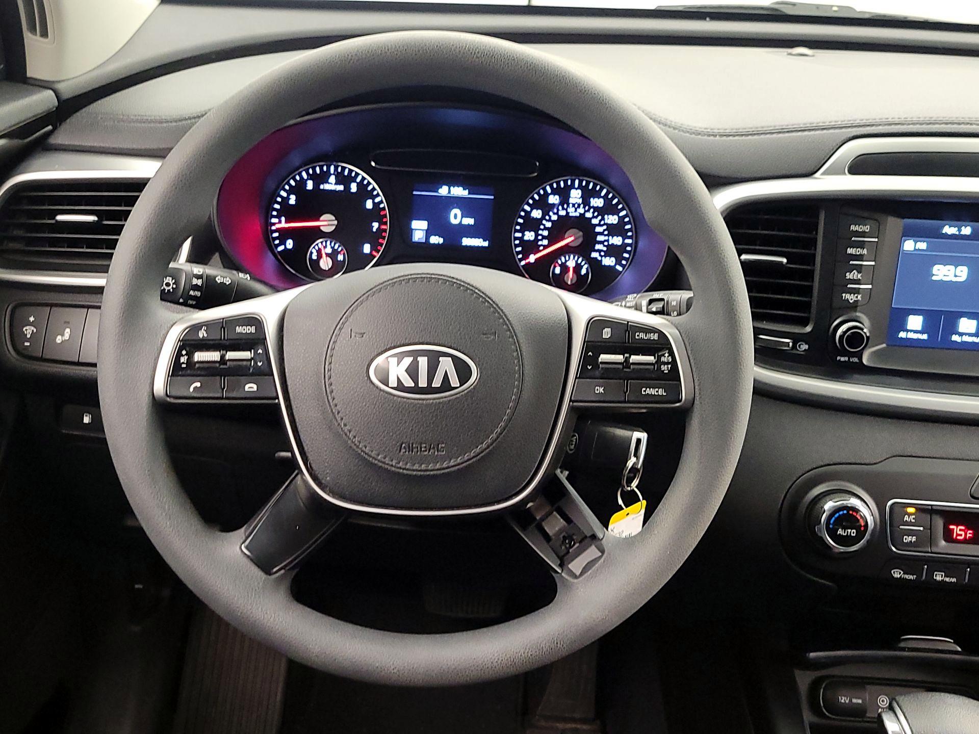 Thumbnail: 2019 Kia Sorento - 10