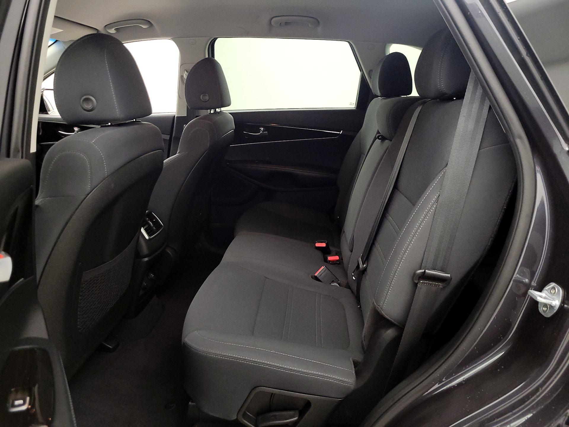 Thumbnail: 2019 Kia Sorento - 19