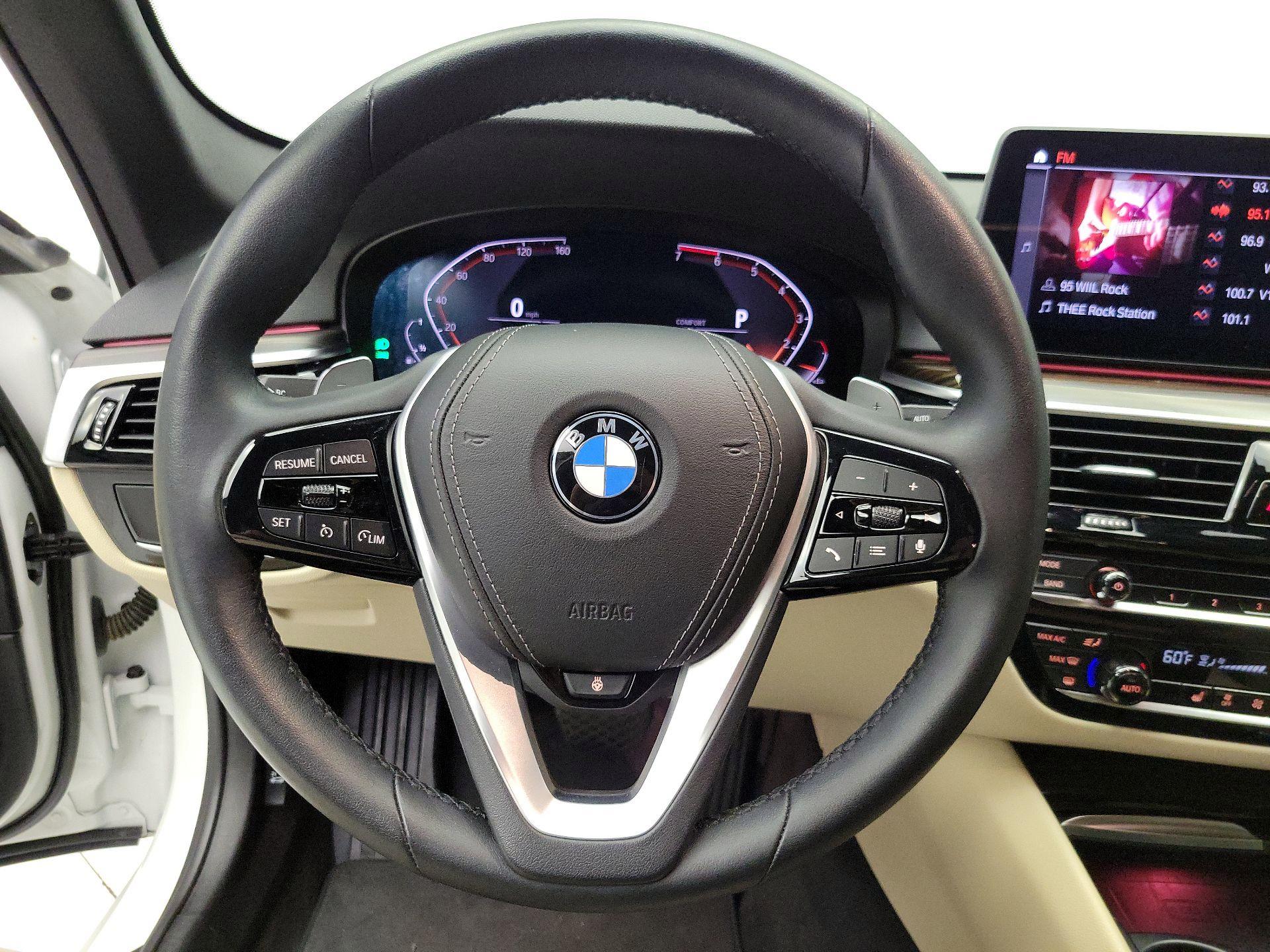 Thumbnail: 2023 BMW 5 Series - 10