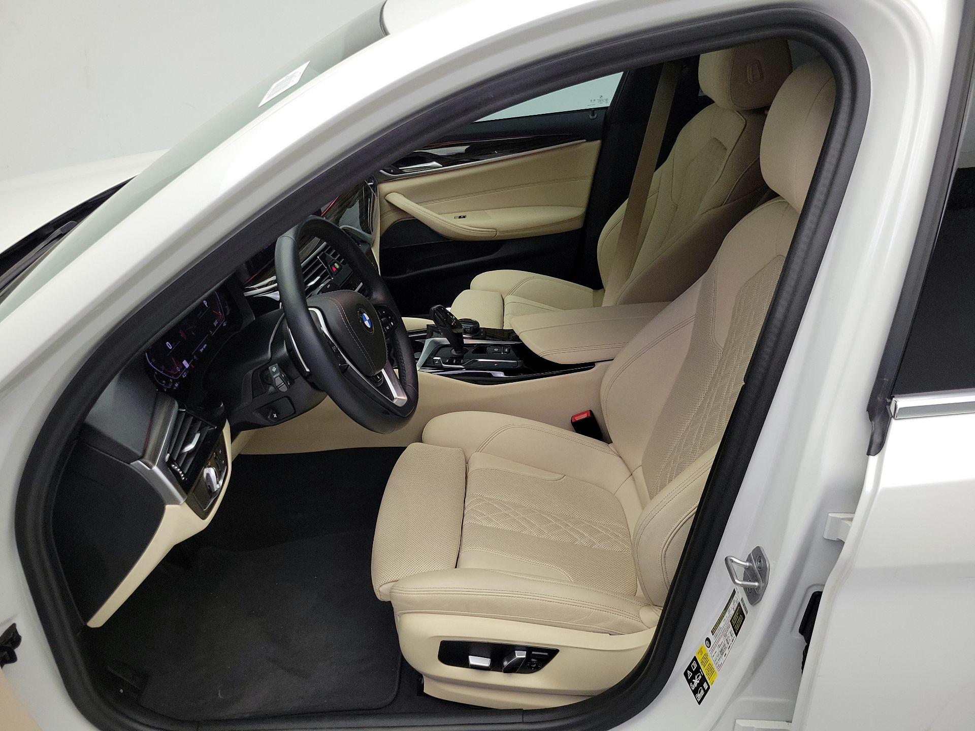 Thumbnail: 2023 BMW 5 Series - 11