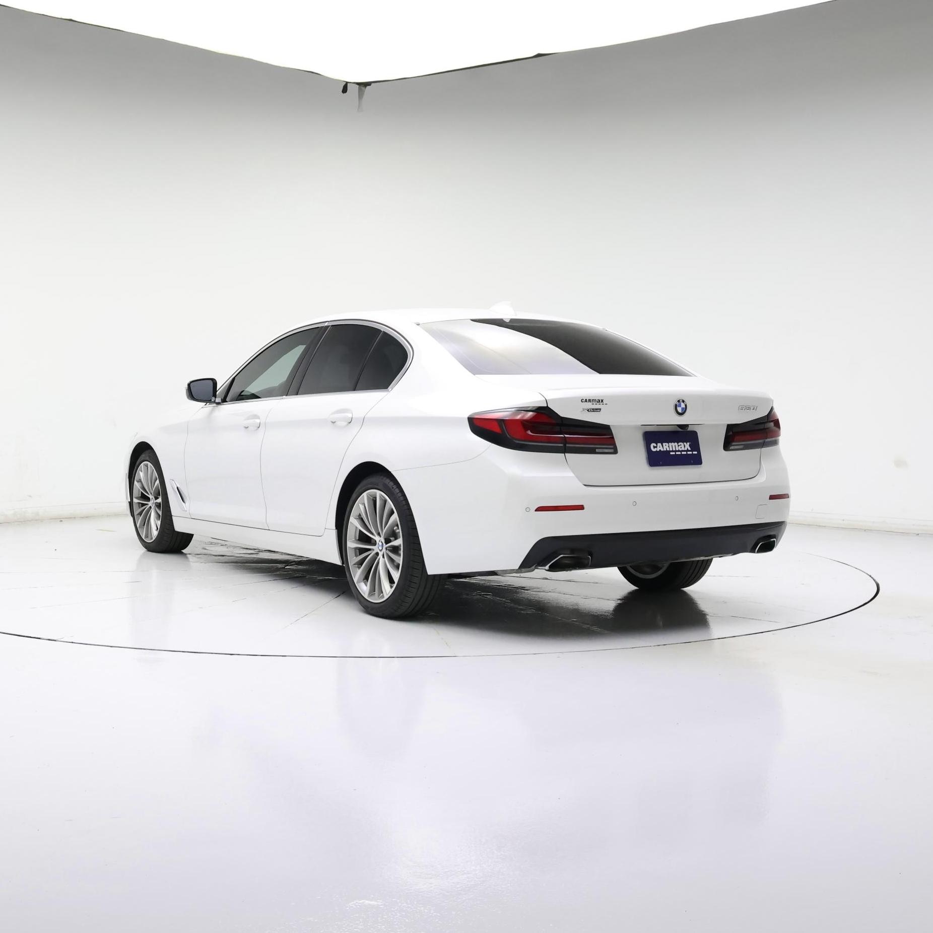 Thumbnail: 2023 BMW 5 Series - 2