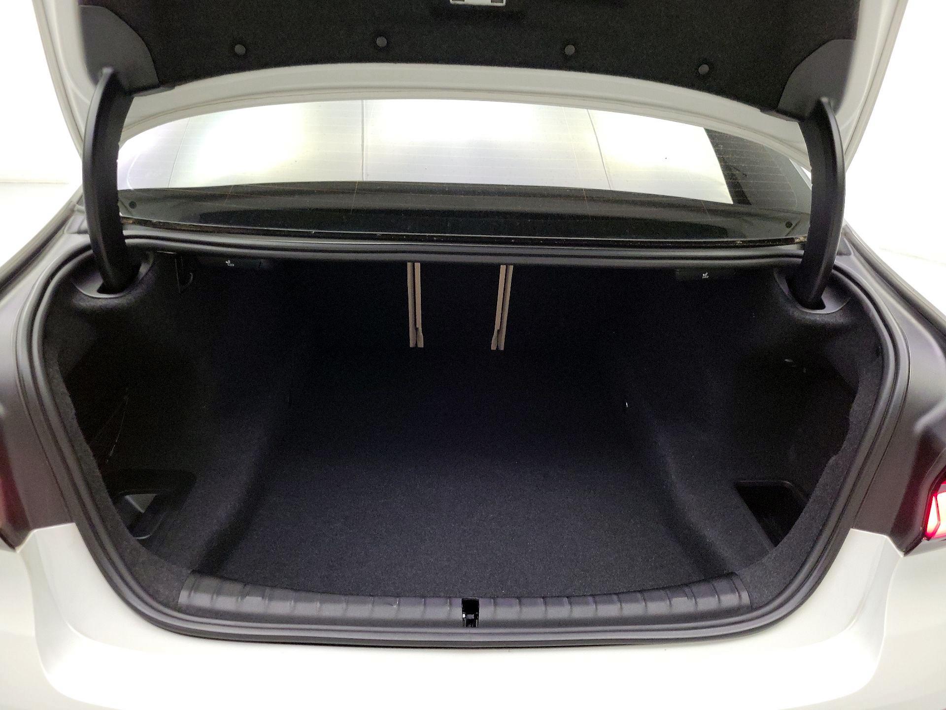 Thumbnail: 2023 BMW 5 Series - 20