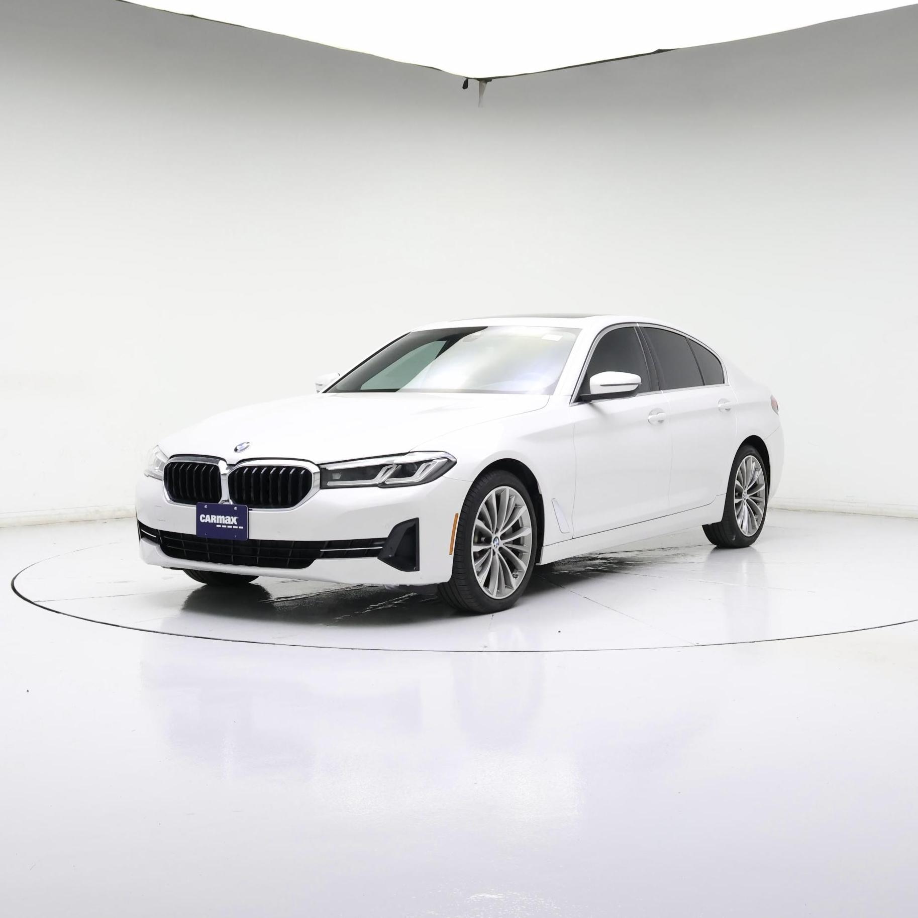 Thumbnail: 2023 BMW 5 Series - 4