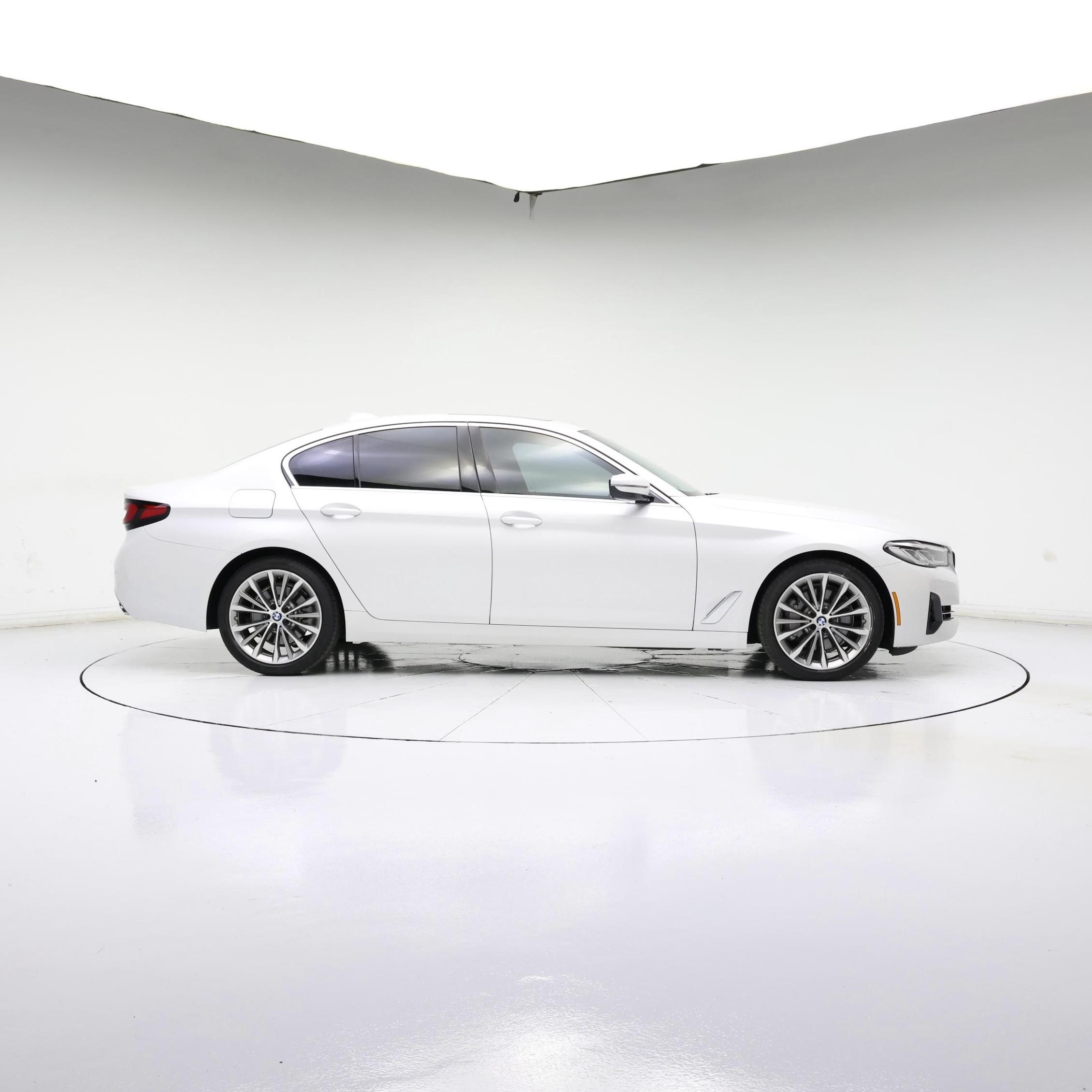 Thumbnail: 2023 BMW 5 Series - 7