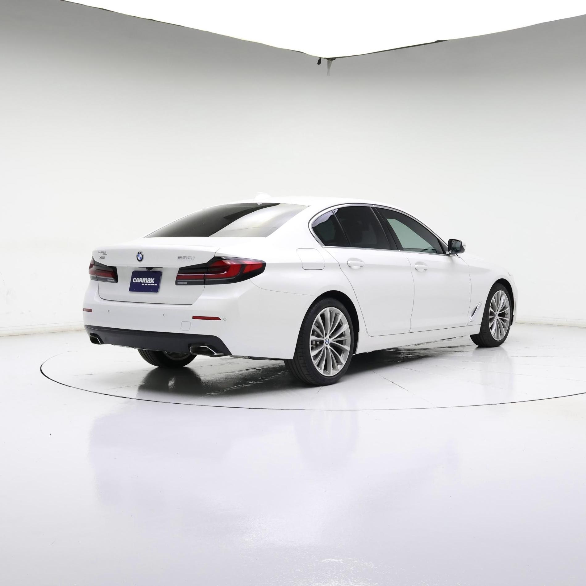 Thumbnail: 2023 BMW 5 Series - 8