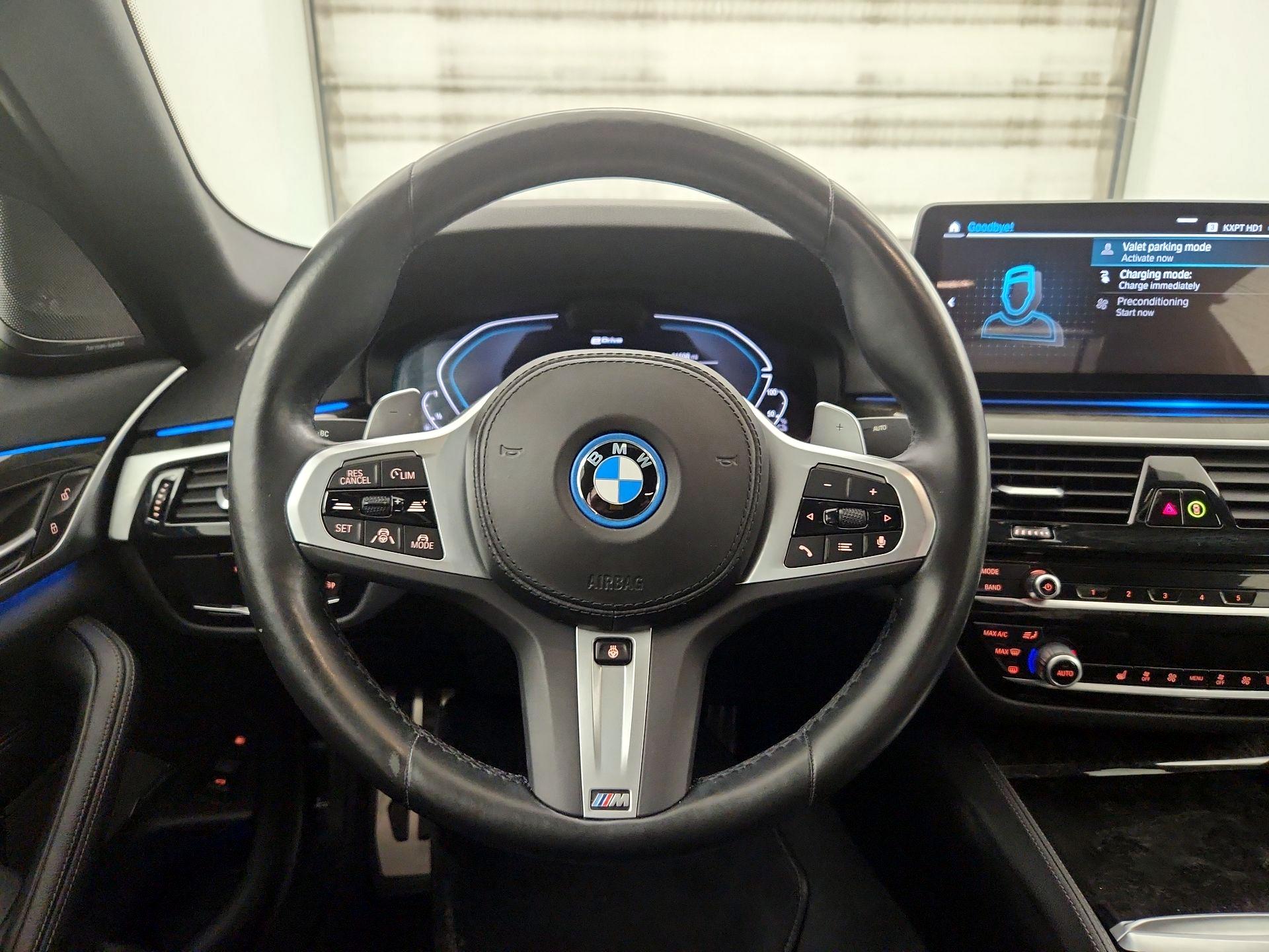 Thumbnail: 2023 BMW 5 Series - 10