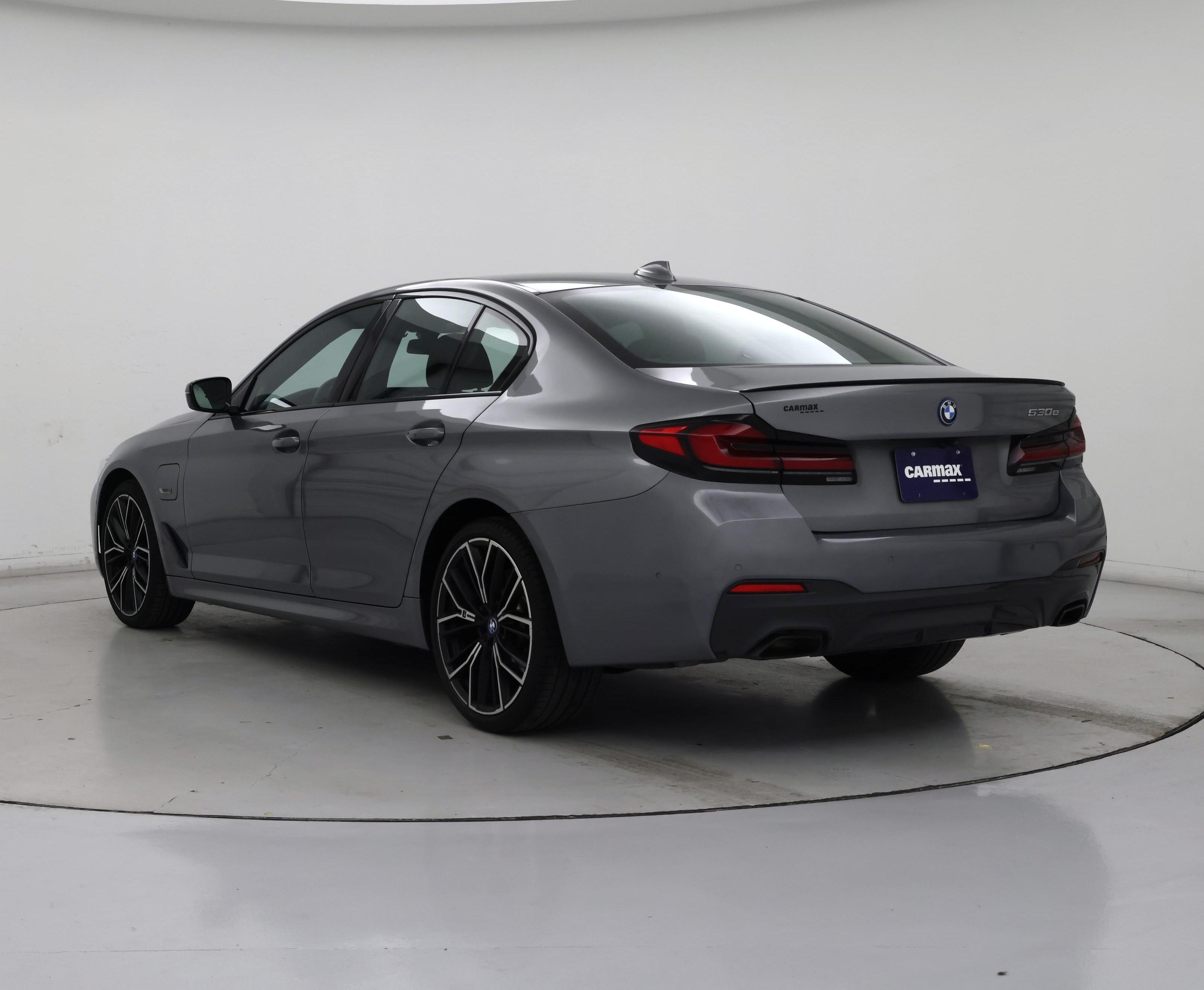 Thumbnail: 2023 BMW 5 Series - 2