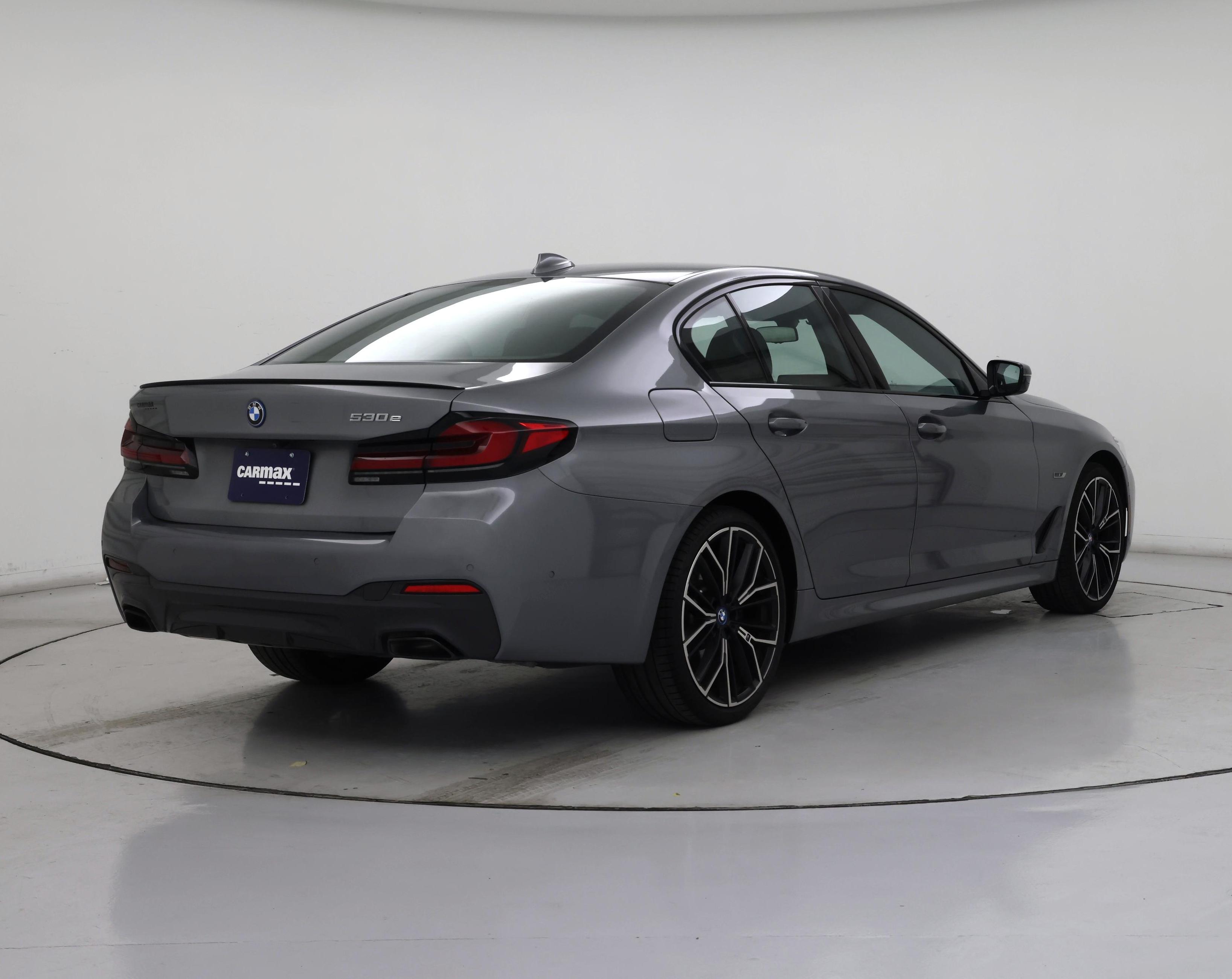 Thumbnail: 2023 BMW 5 Series - 8