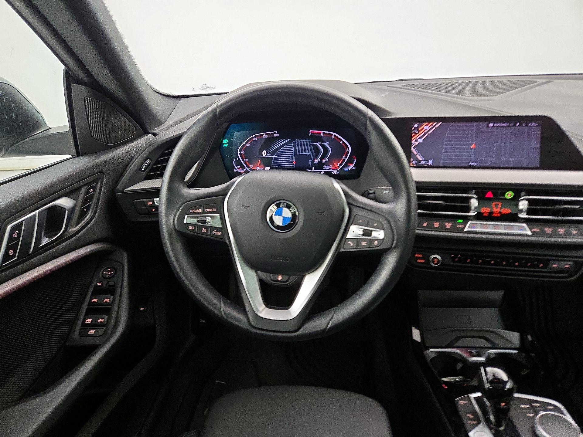 Thumbnail: 2023 BMW 2 Series - 10
