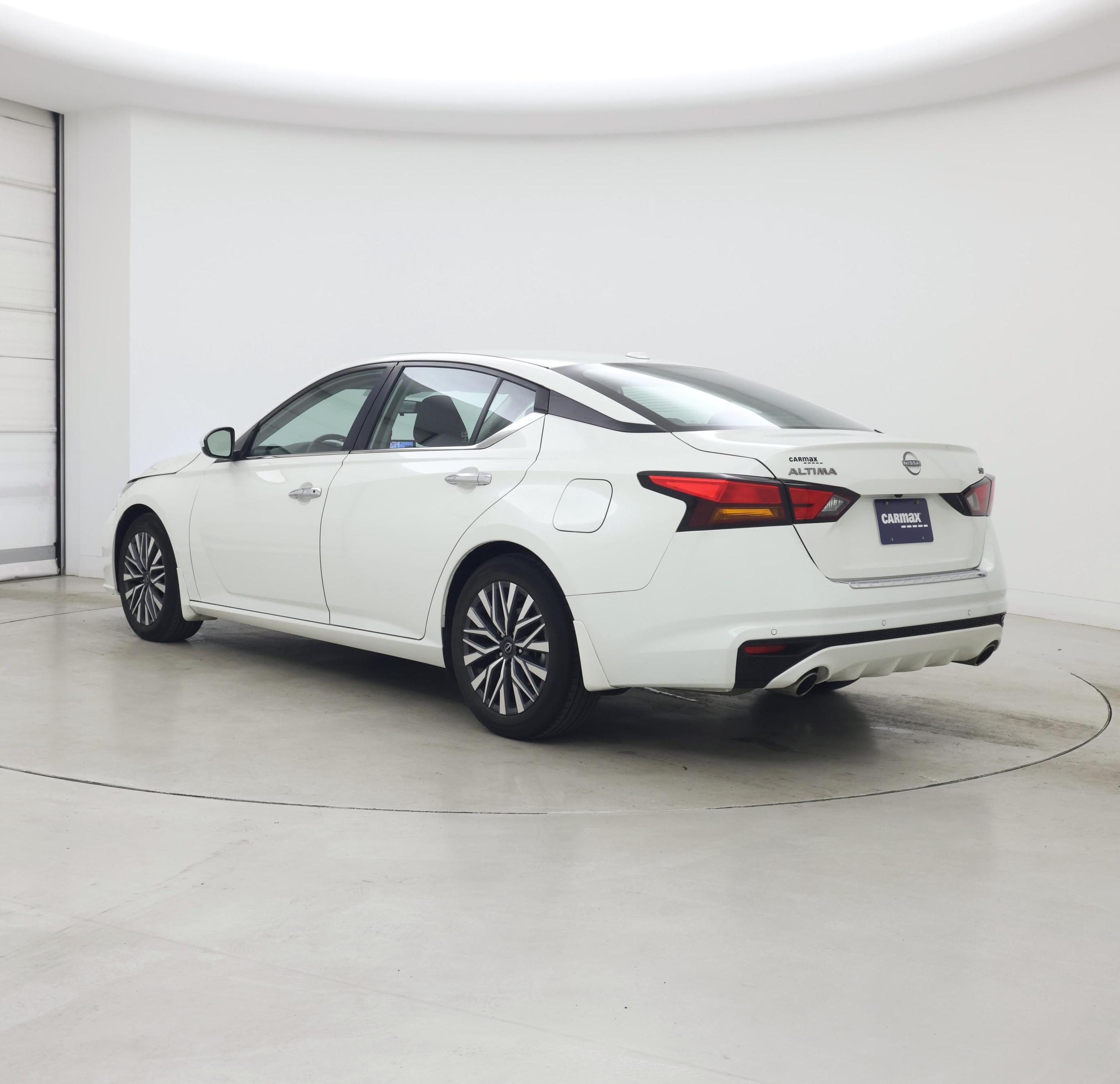 Thumbnail: 2023 Nissan Altima - 2