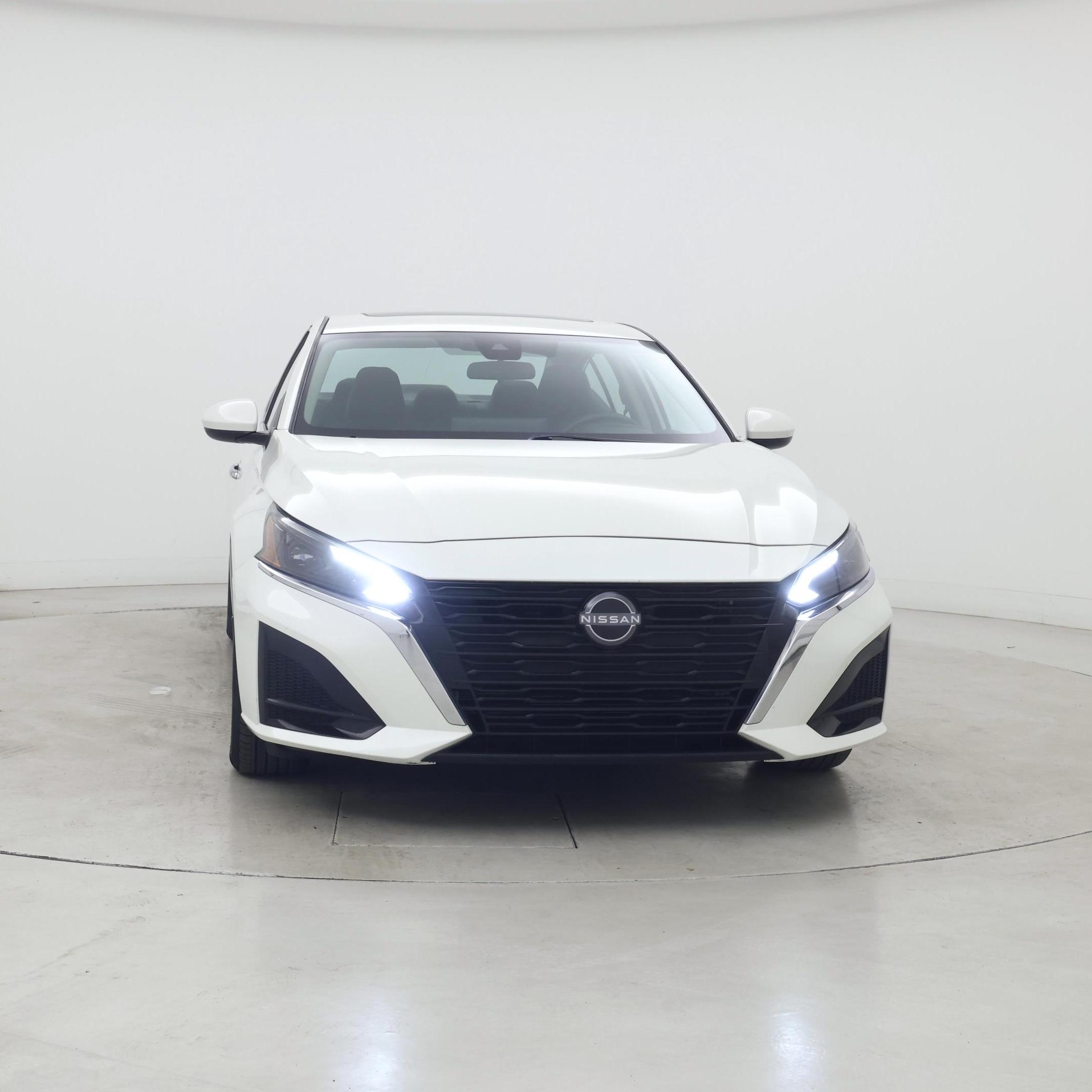 Thumbnail: 2023 Nissan Altima - 5