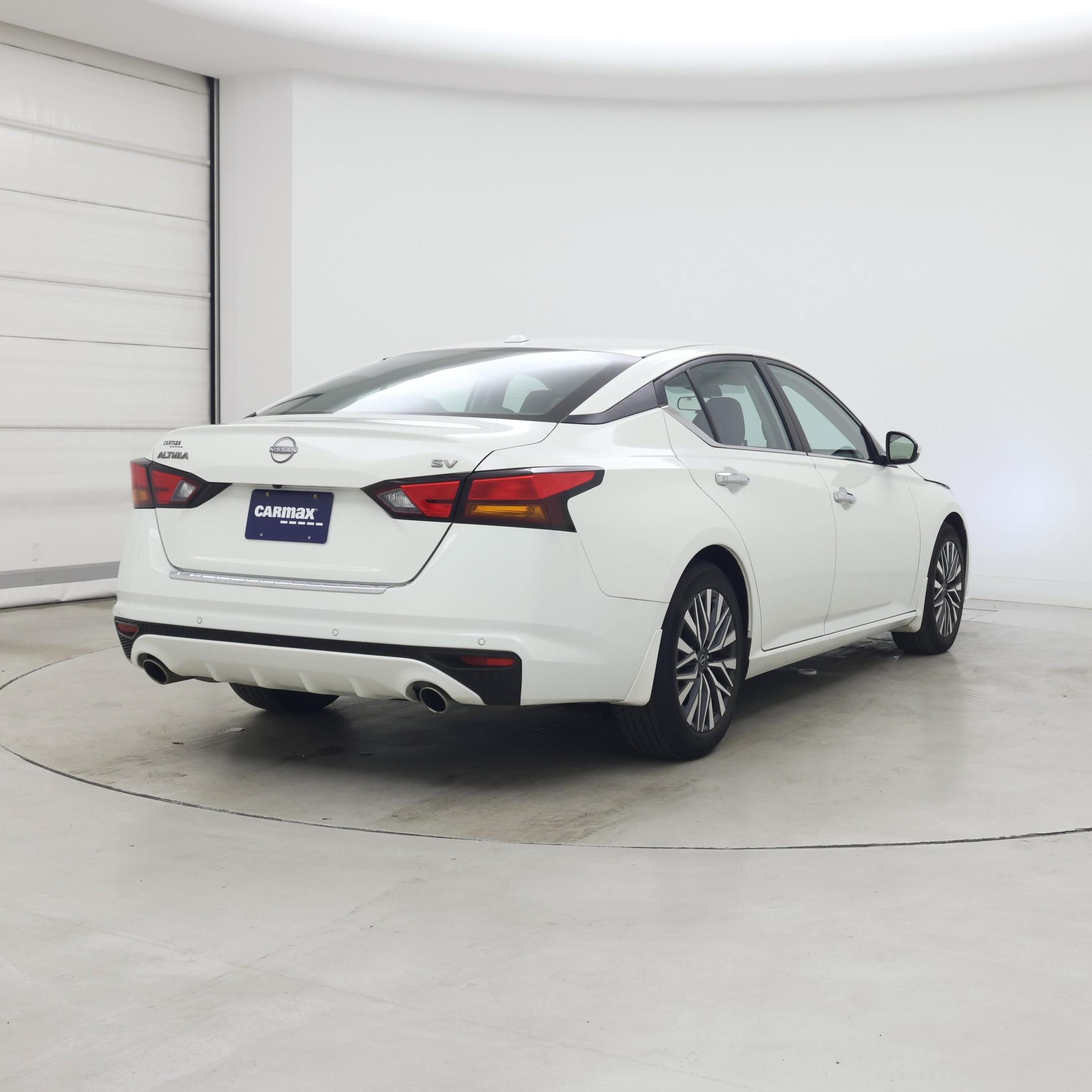 Thumbnail: 2023 Nissan Altima - 8