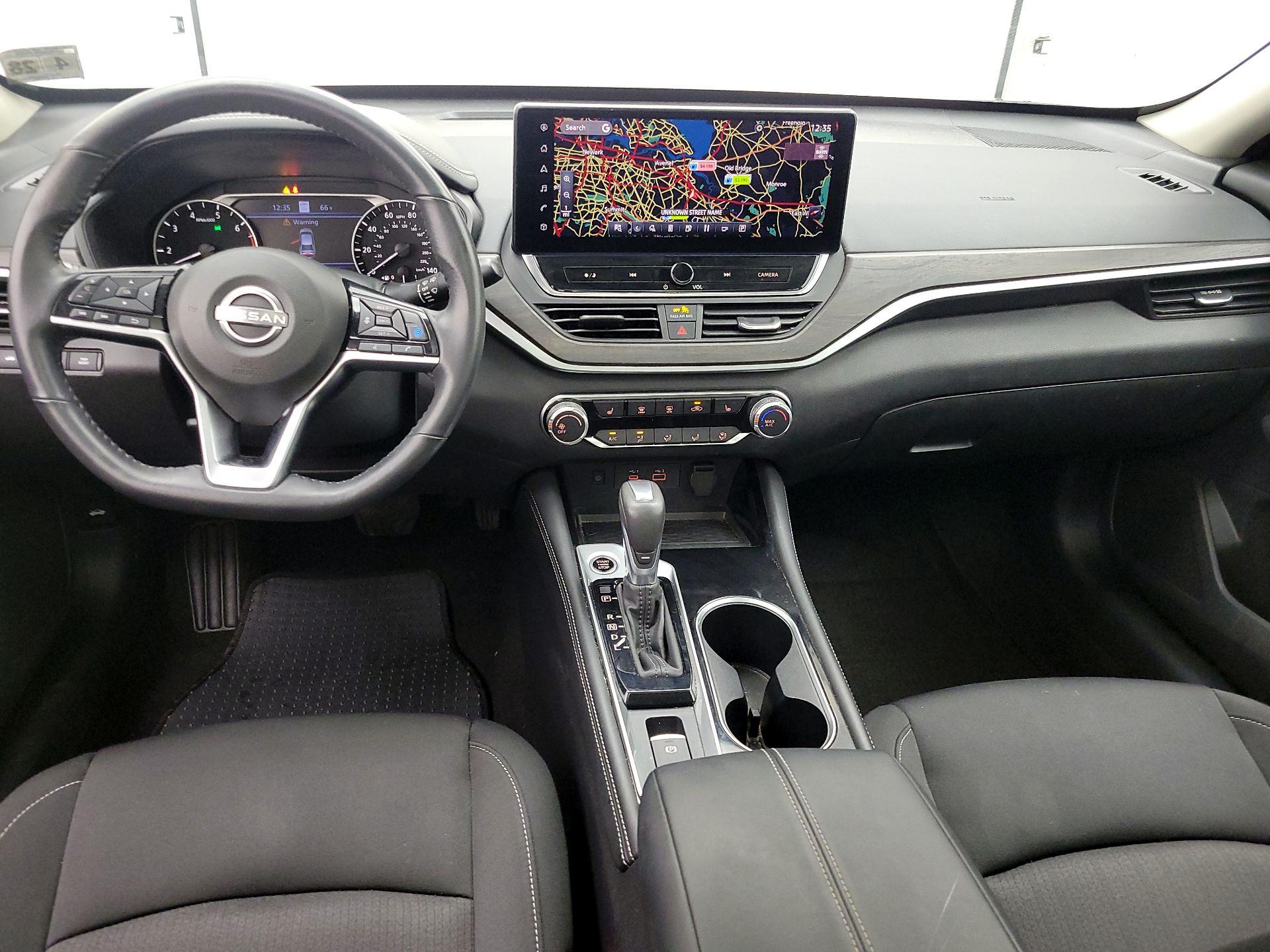 Thumbnail: 2023 Nissan Altima - 9