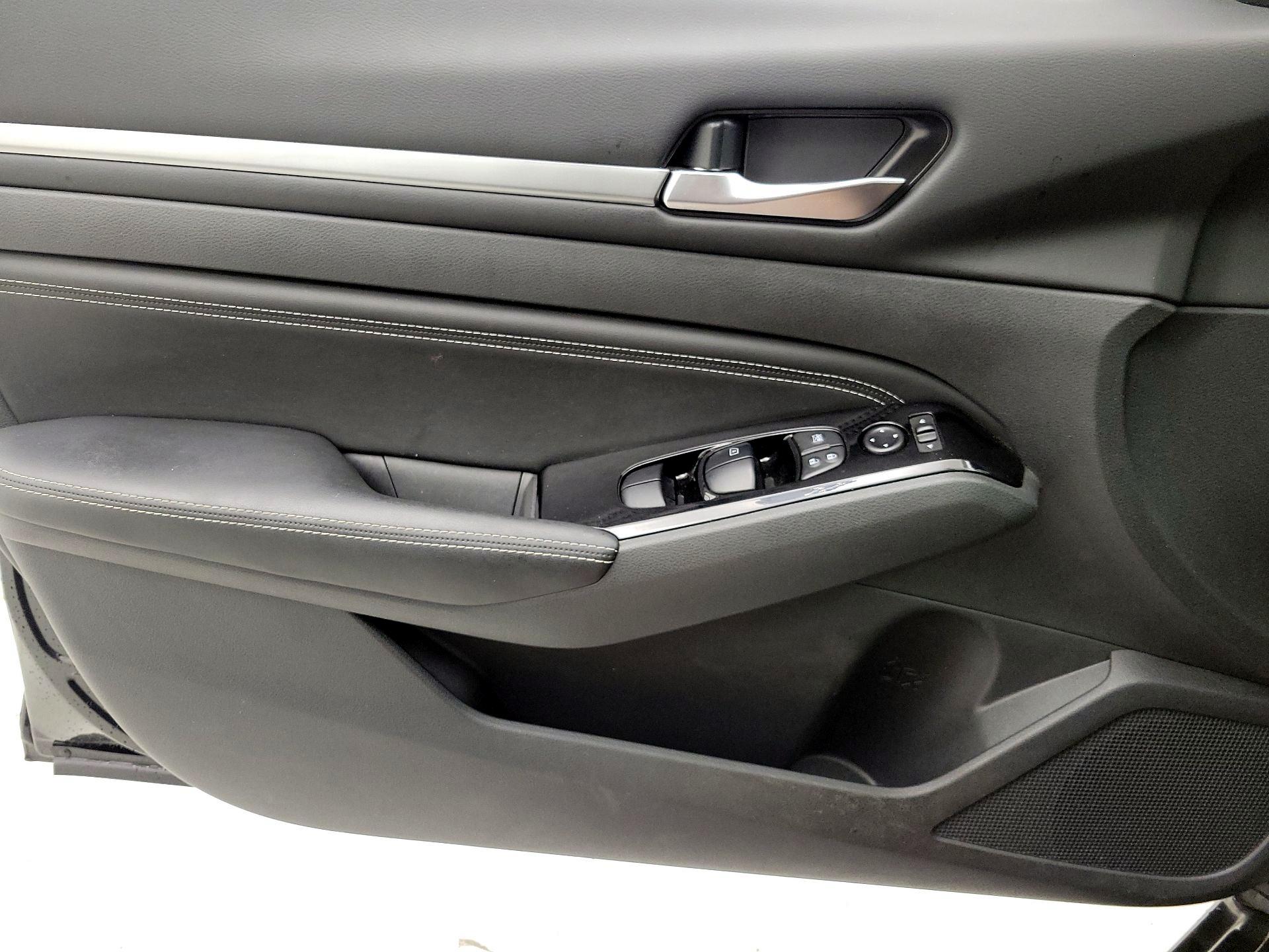 Thumbnail: 2023 Nissan Altima - 12