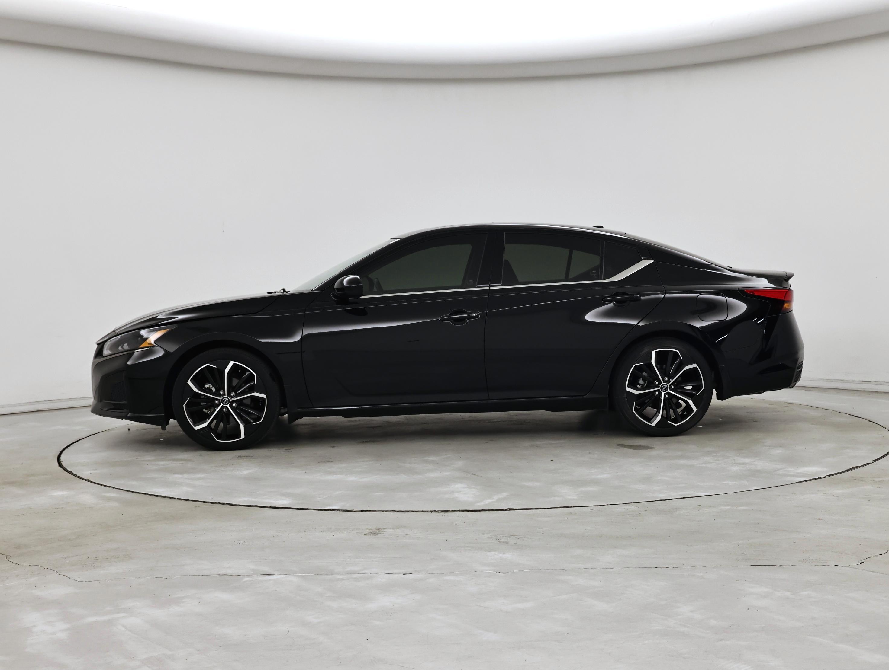 Thumbnail: 2023 Nissan Altima - 3