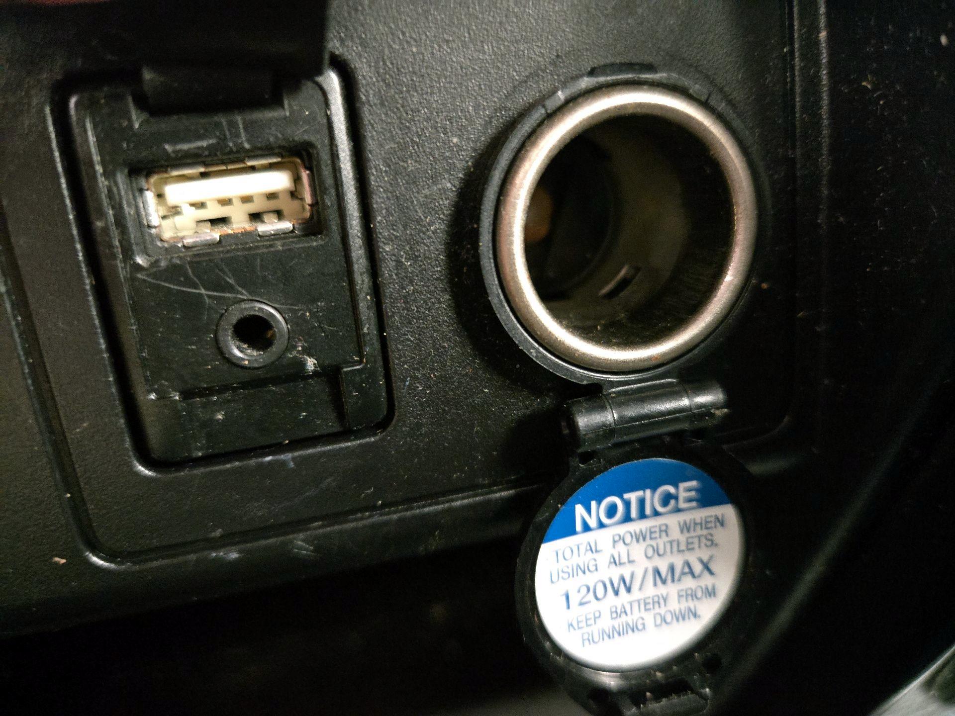 Thumbnail: 2015 Toyota 4Runner - 19