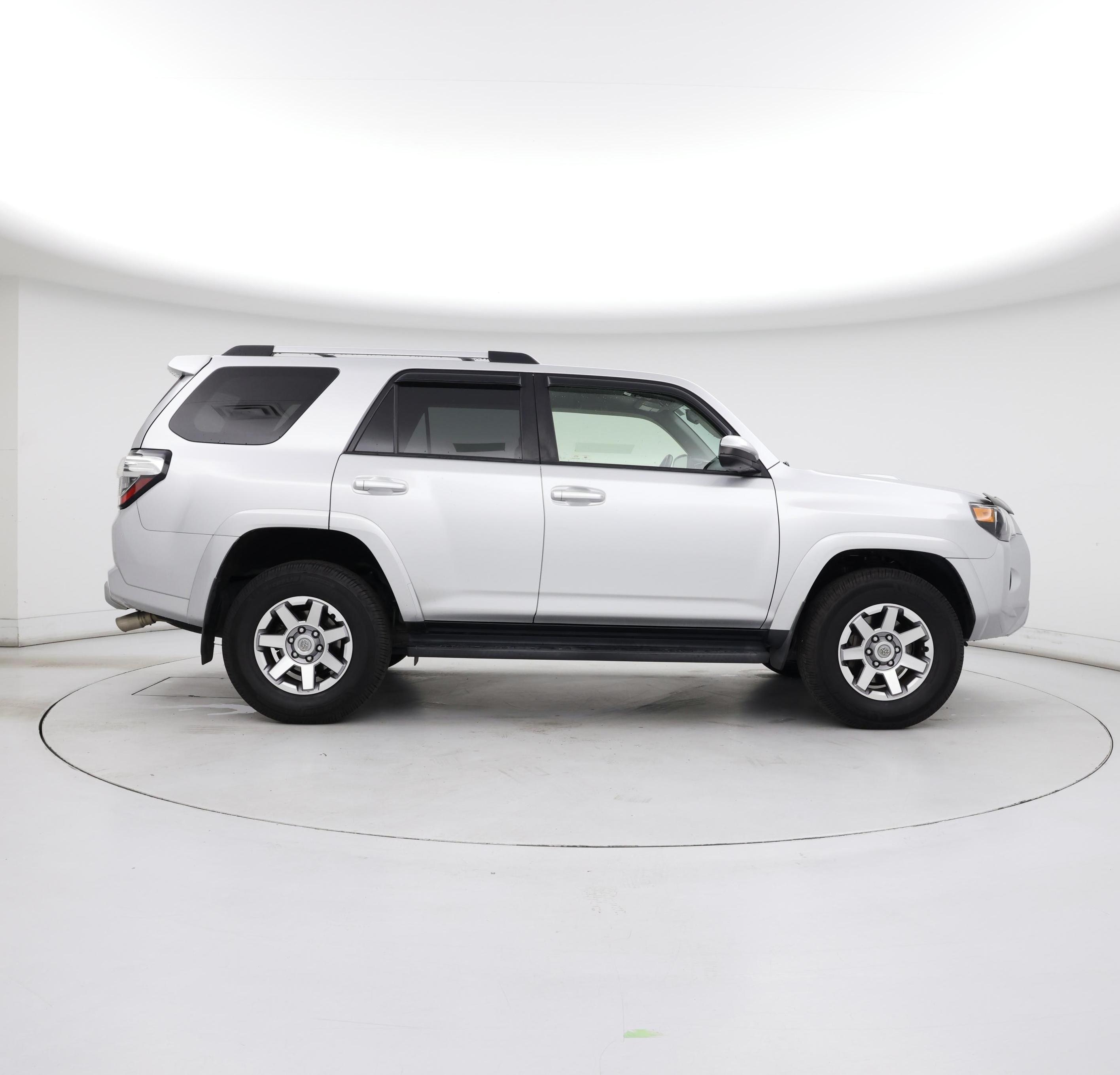 Thumbnail: 2015 Toyota 4Runner - 7