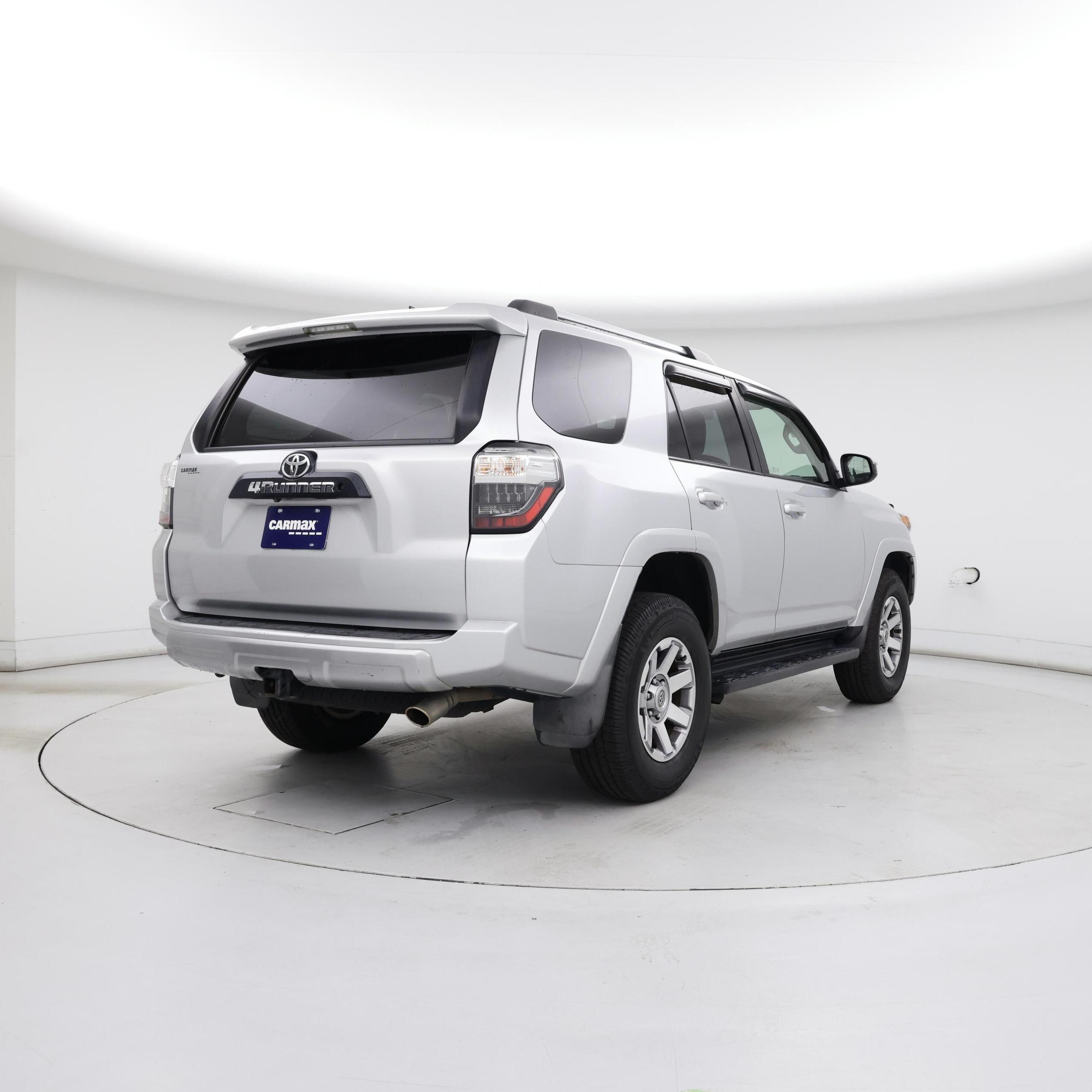 Thumbnail: 2015 Toyota 4Runner - 8