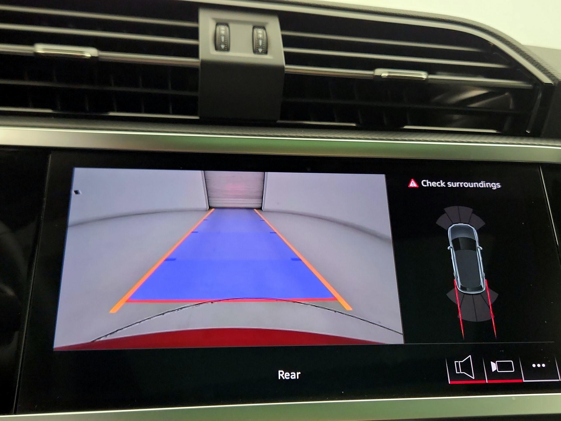 Thumbnail: 2025 Audi Q3 - 14