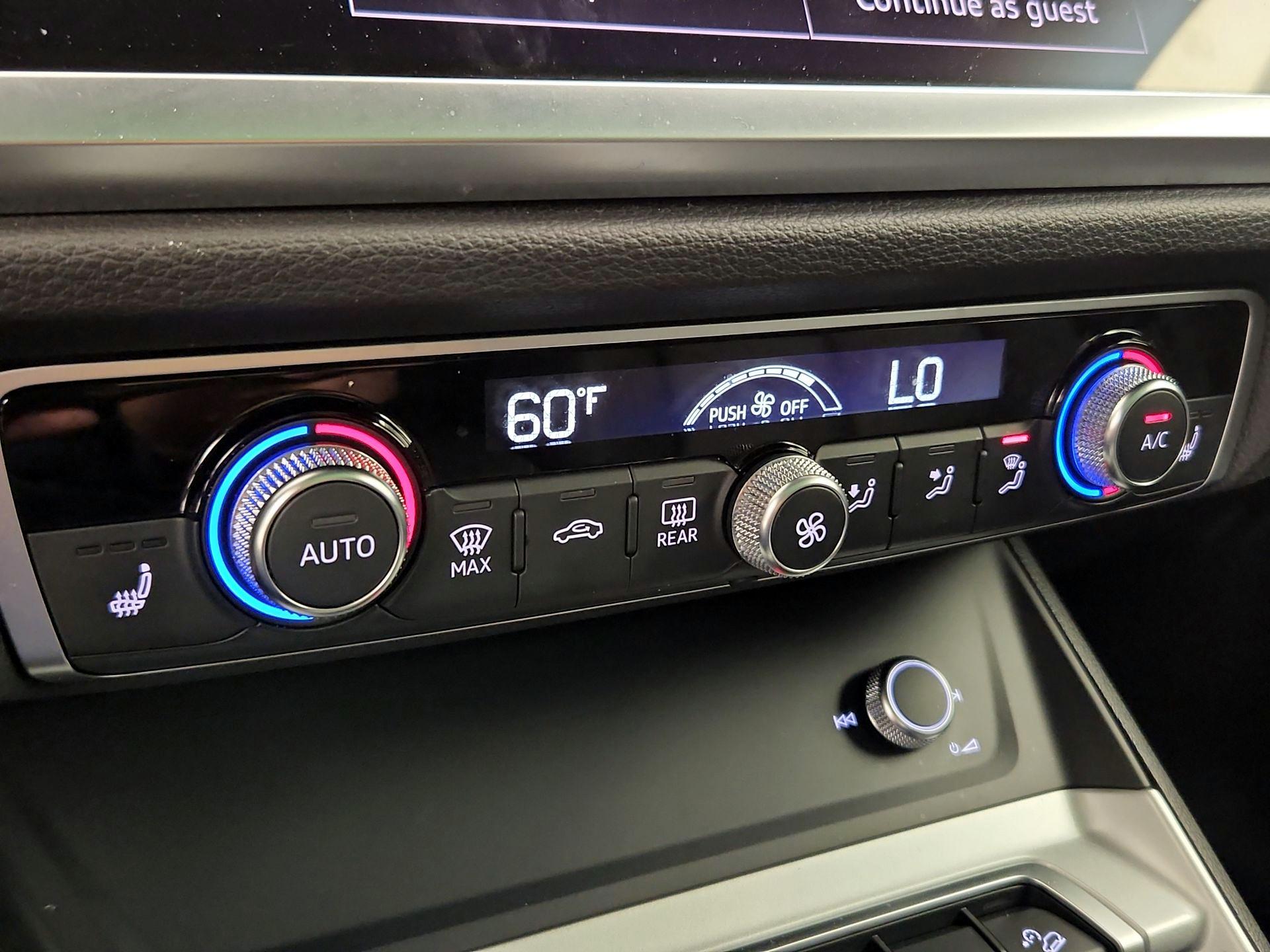 Thumbnail: 2025 Audi Q3 - 16