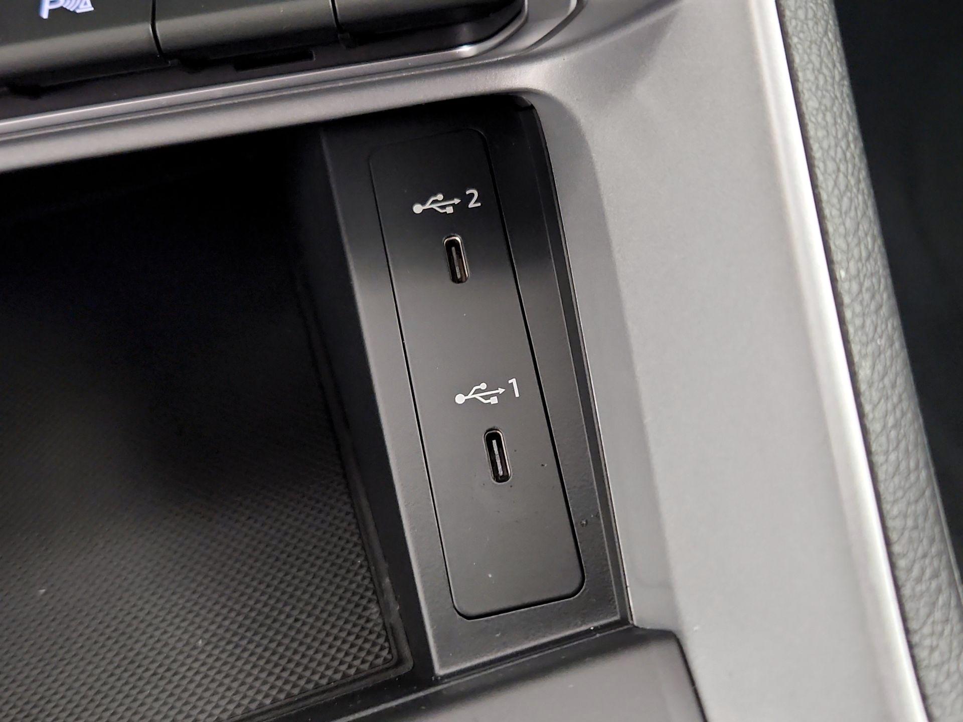 Thumbnail: 2025 Audi Q3 - 18