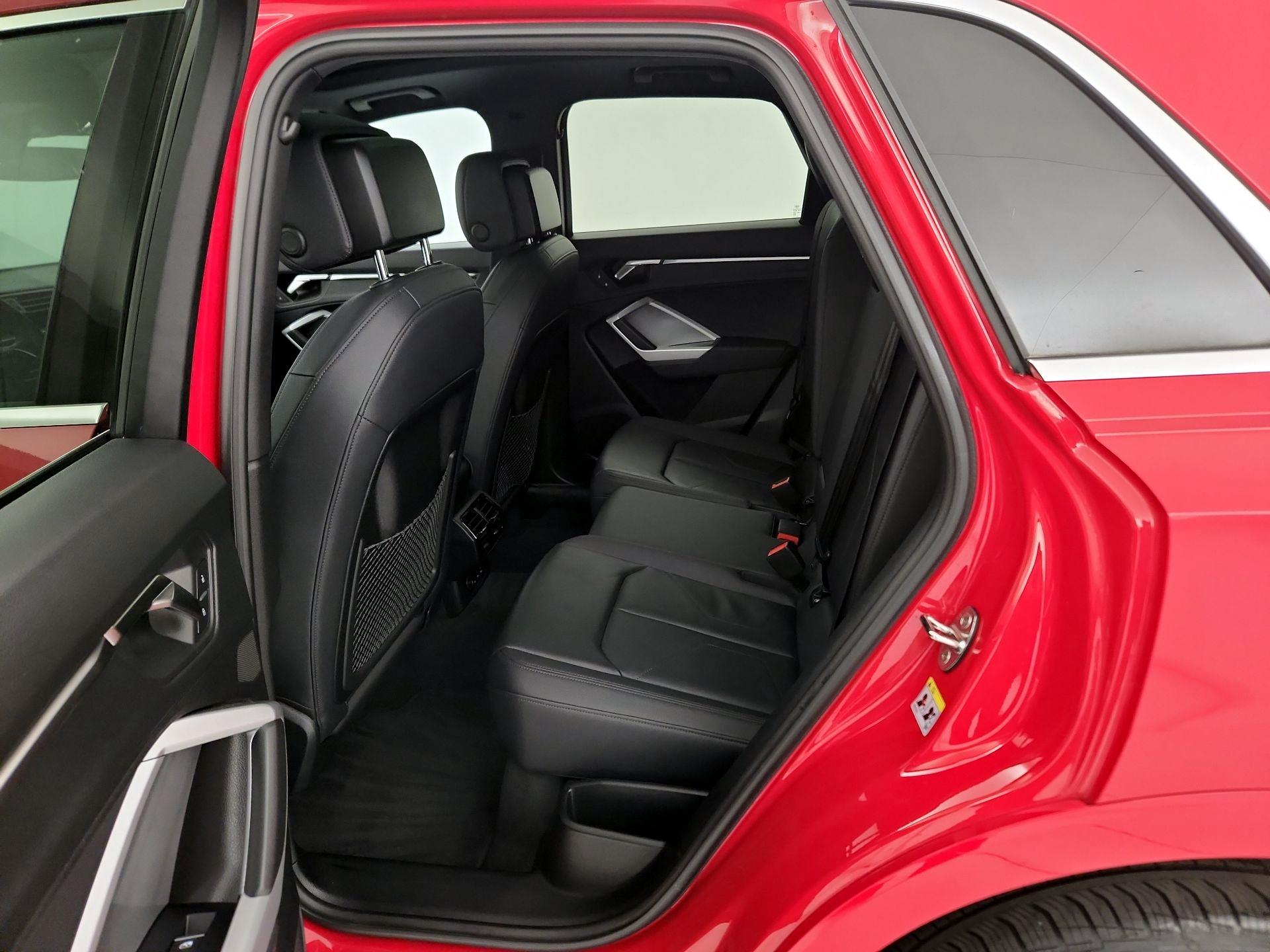 Thumbnail: 2025 Audi Q3 - 20