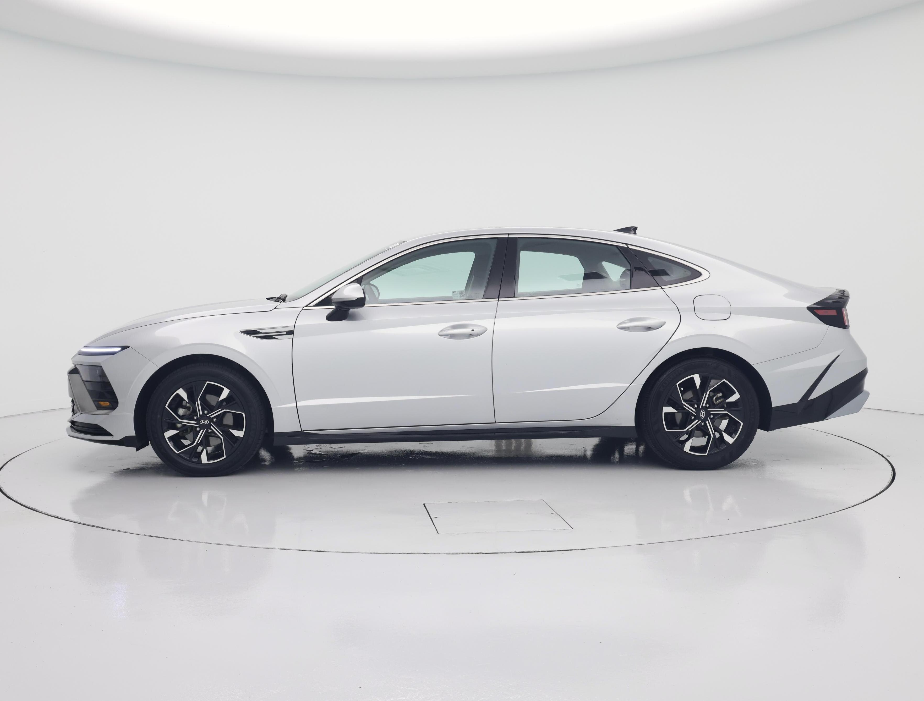 Thumbnail: 2025 Hyundai Sonata - 3