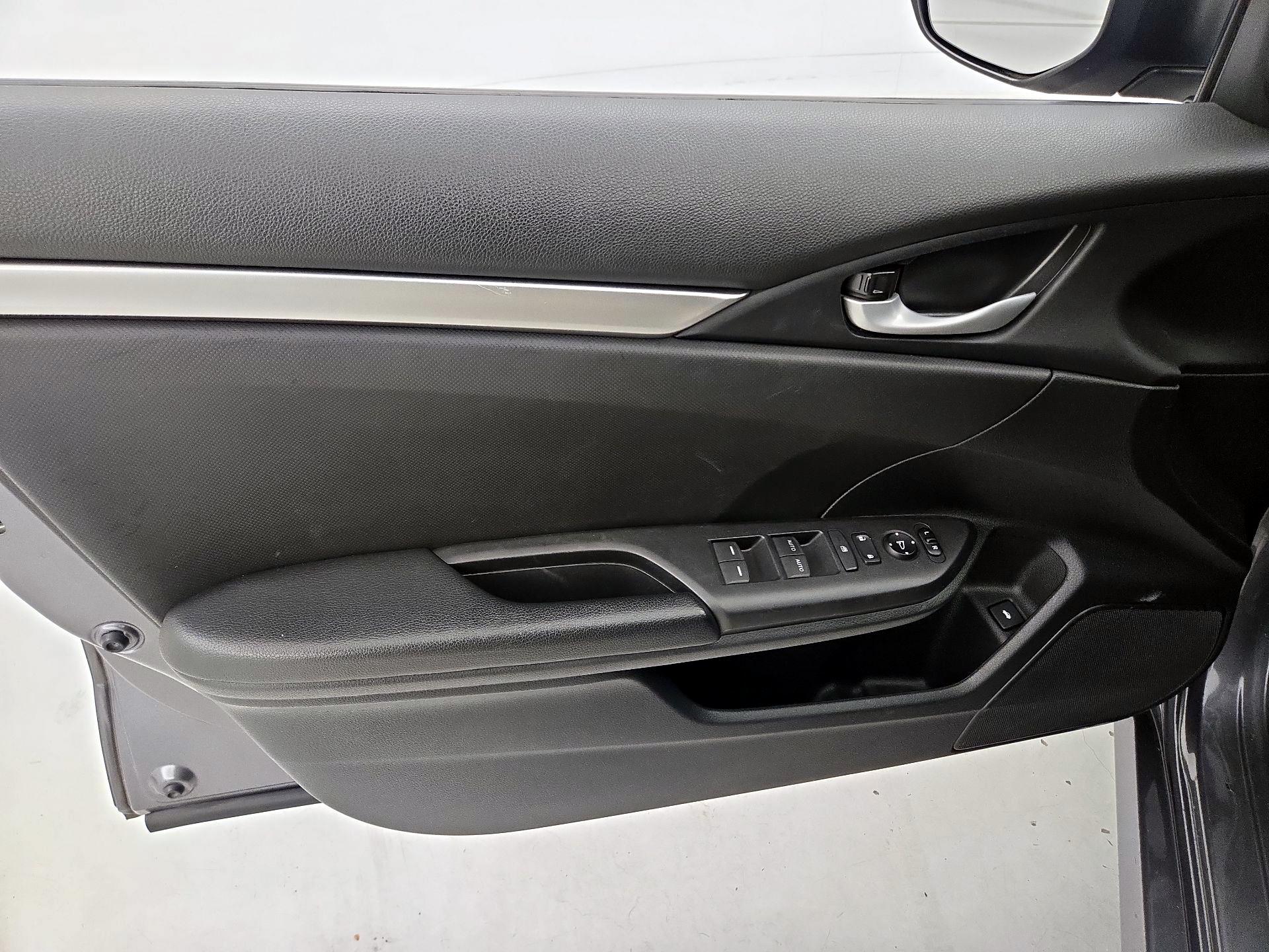 Thumbnail: 2019 Honda Civic - 12