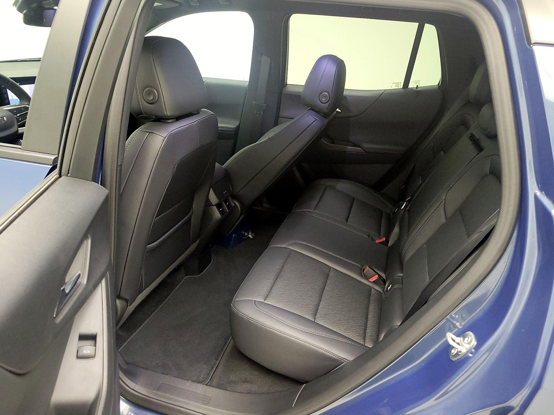 Thumbnail: 2026 Chevrolet Equinox - 18