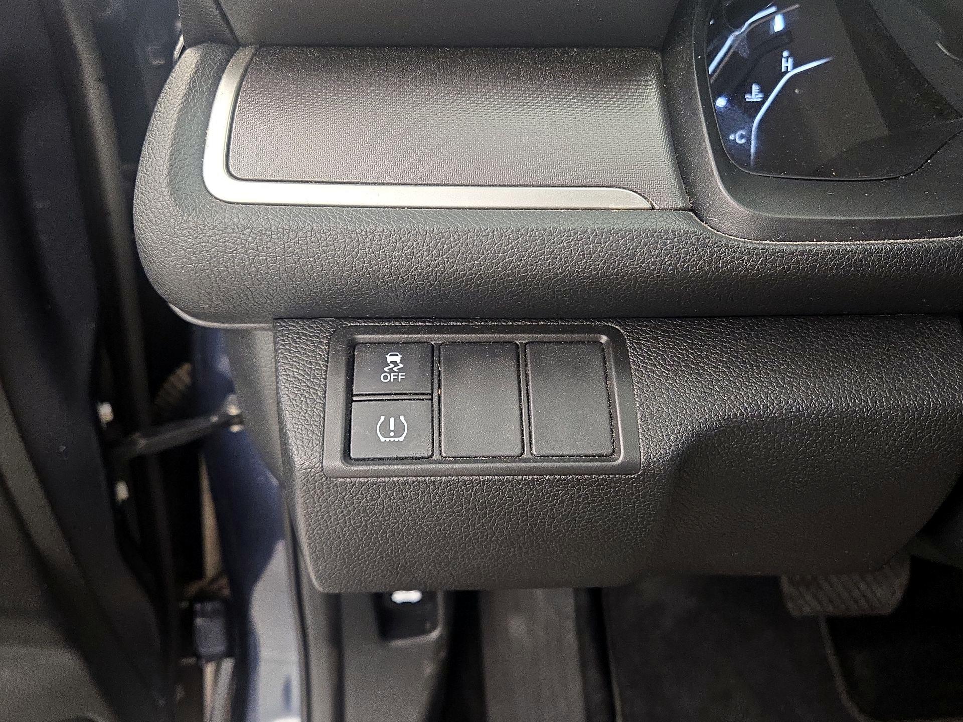 Thumbnail: 2016 Honda Civic - 13