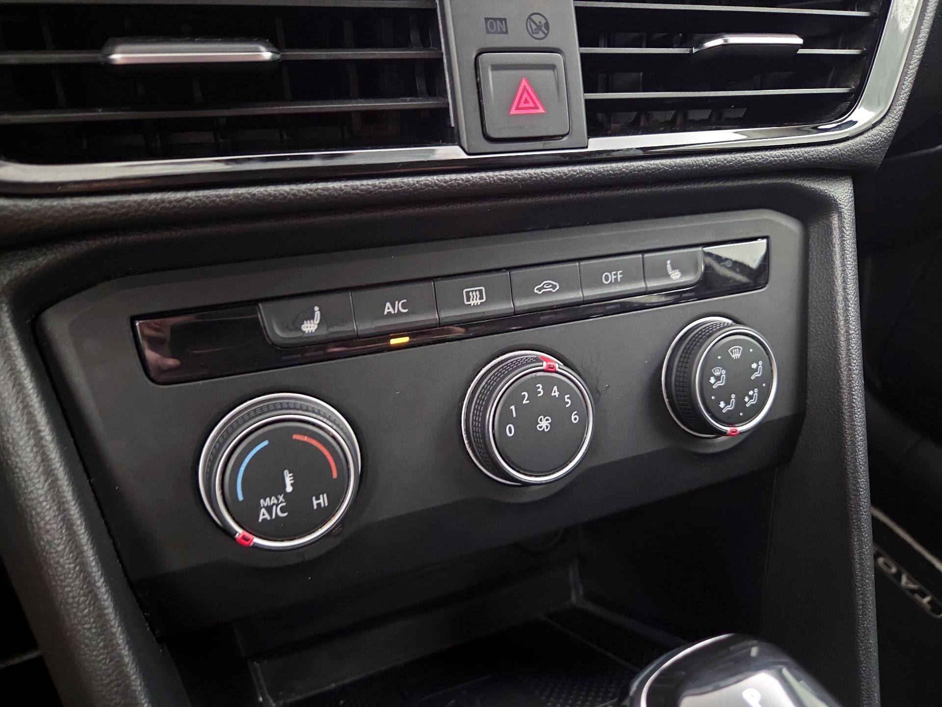 Thumbnail: 2022 Volkswagen Taos - 14