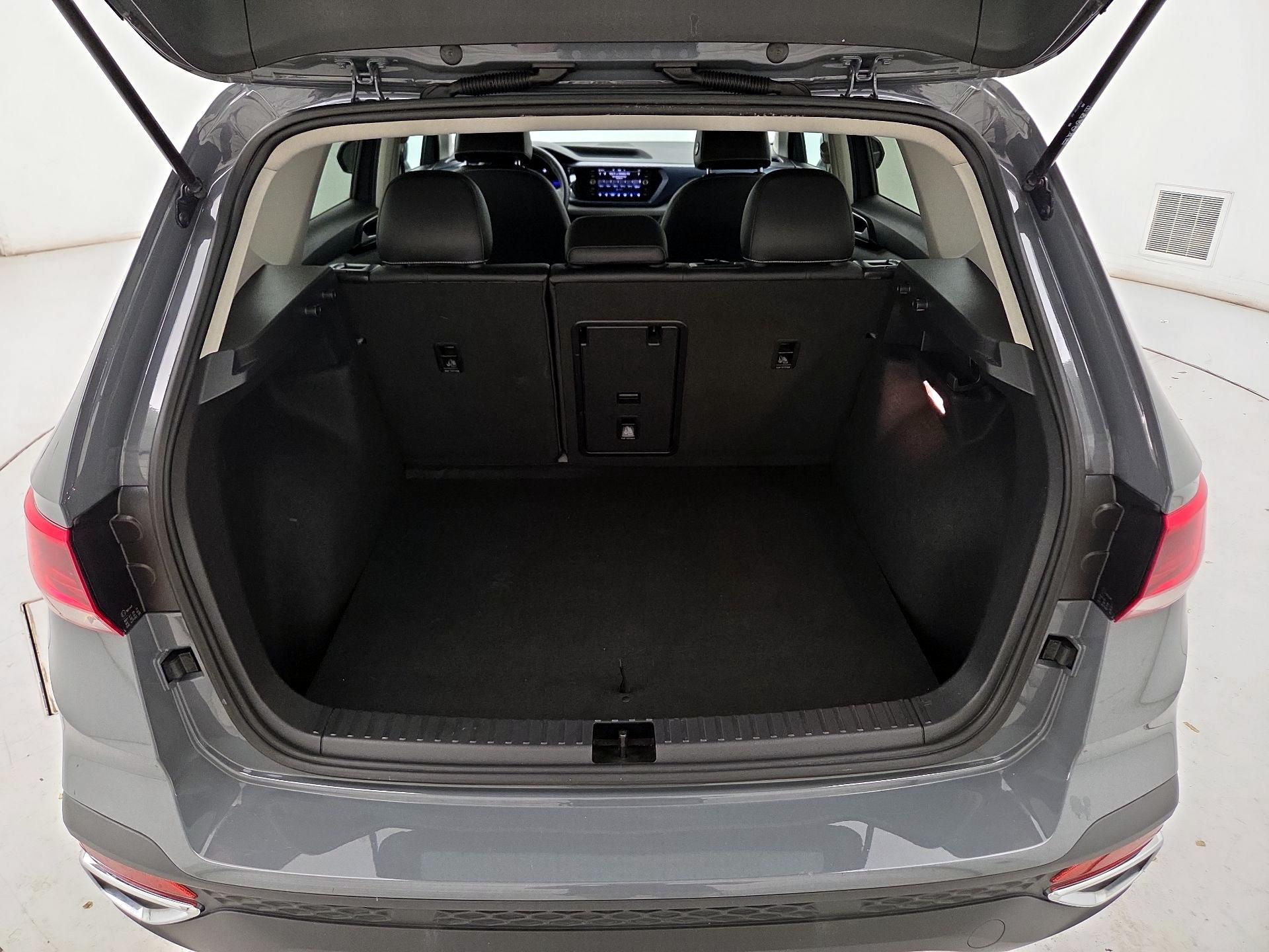 Thumbnail: 2022 Volkswagen Taos - 18