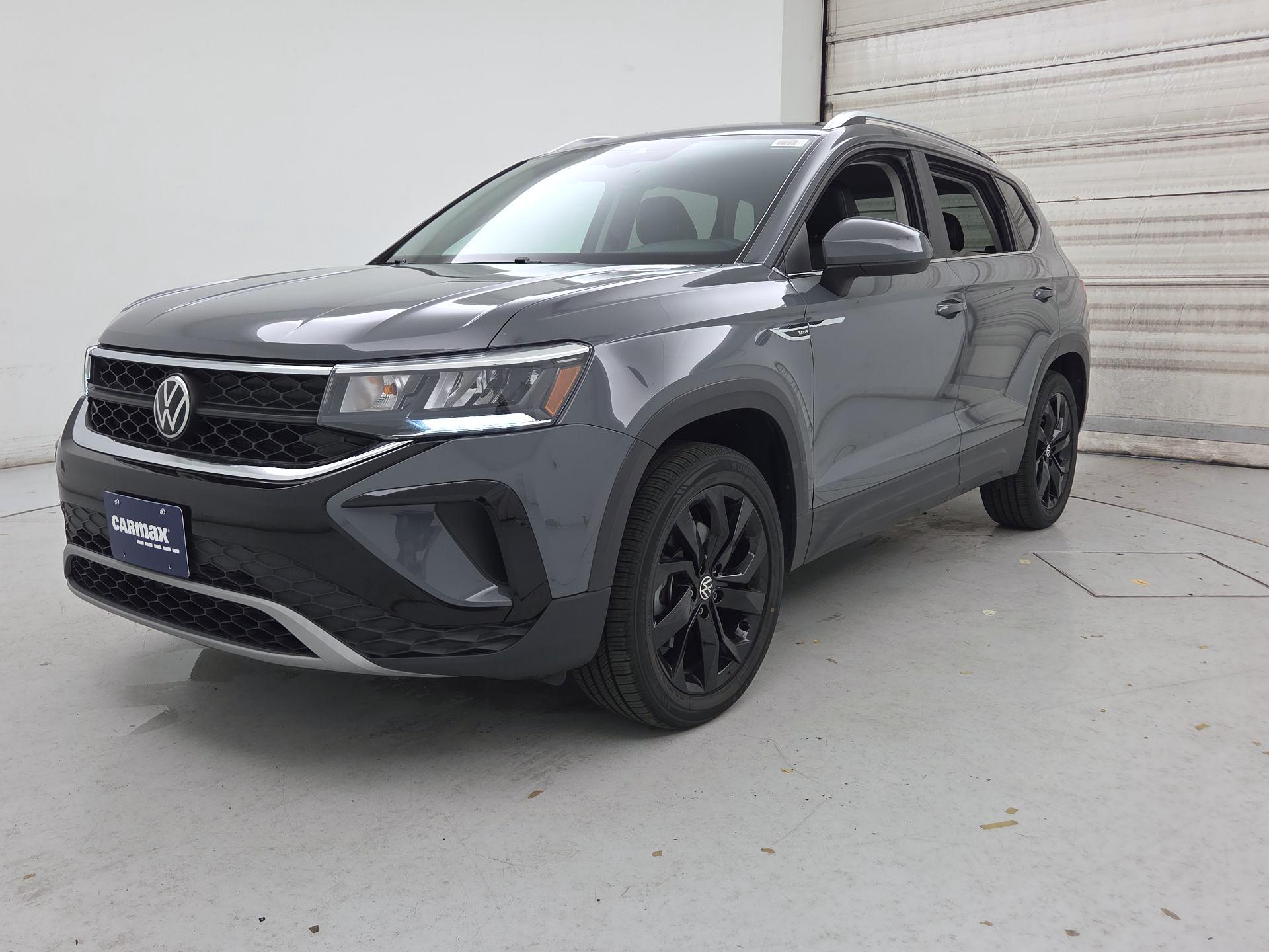 Thumbnail: 2022 Volkswagen Taos - 3