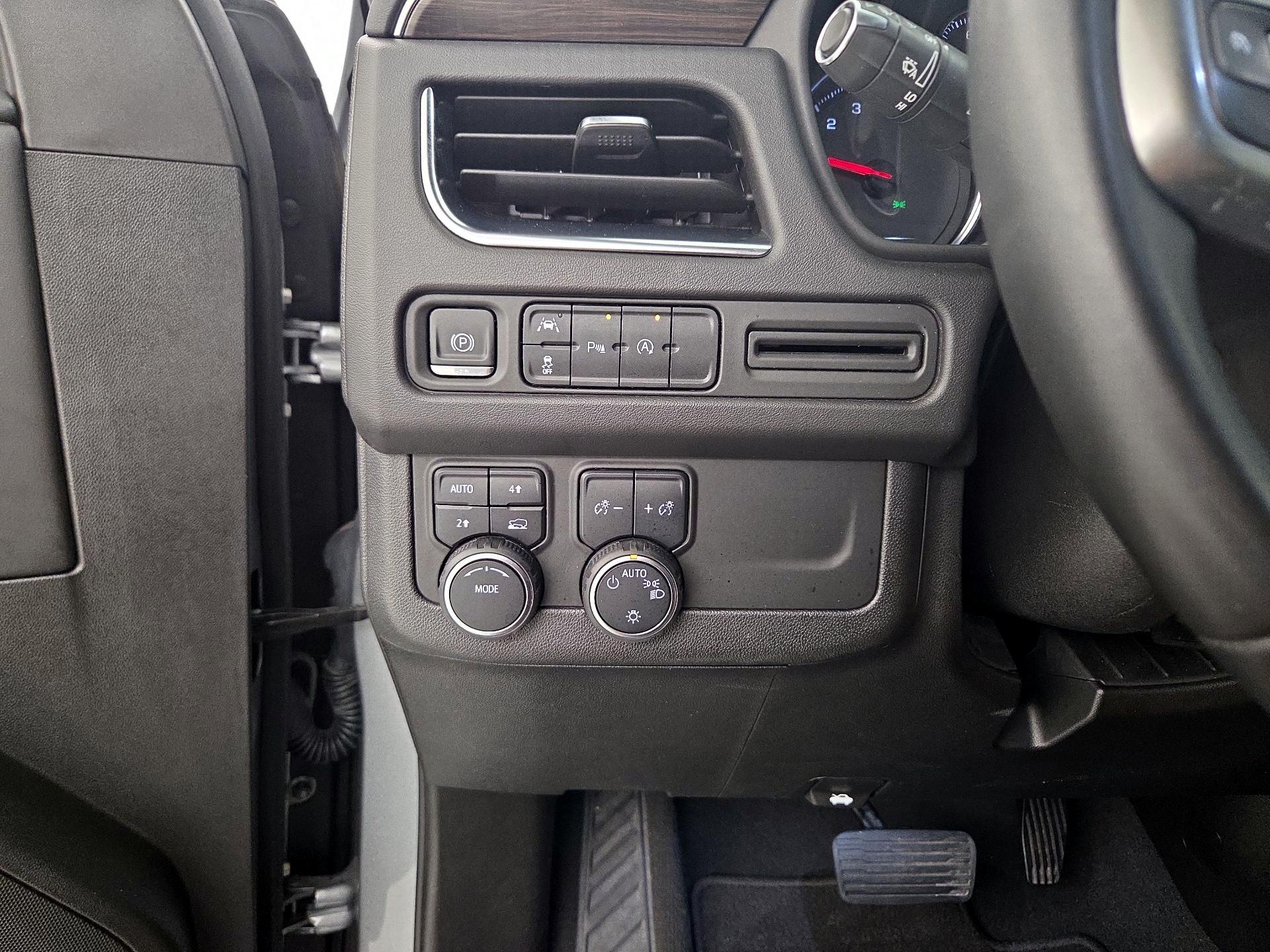 Thumbnail: 2023 Chevrolet Tahoe - 13