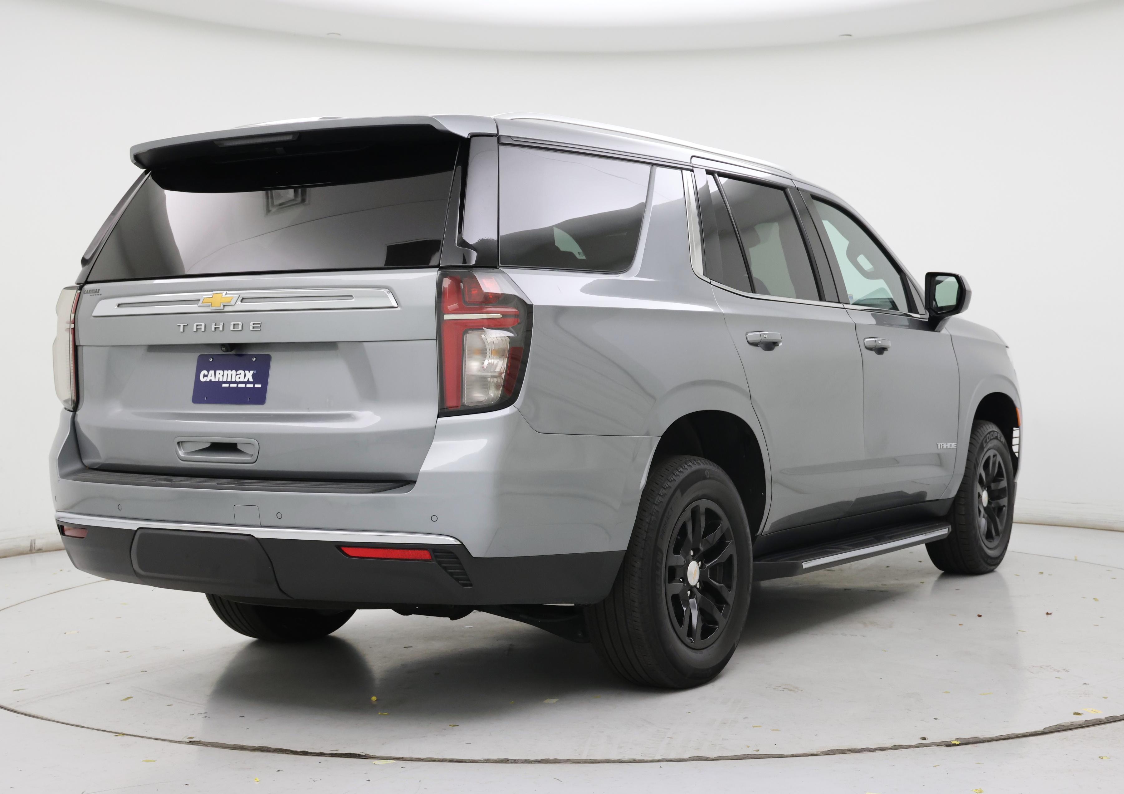 Thumbnail: 2023 Chevrolet Tahoe - 8