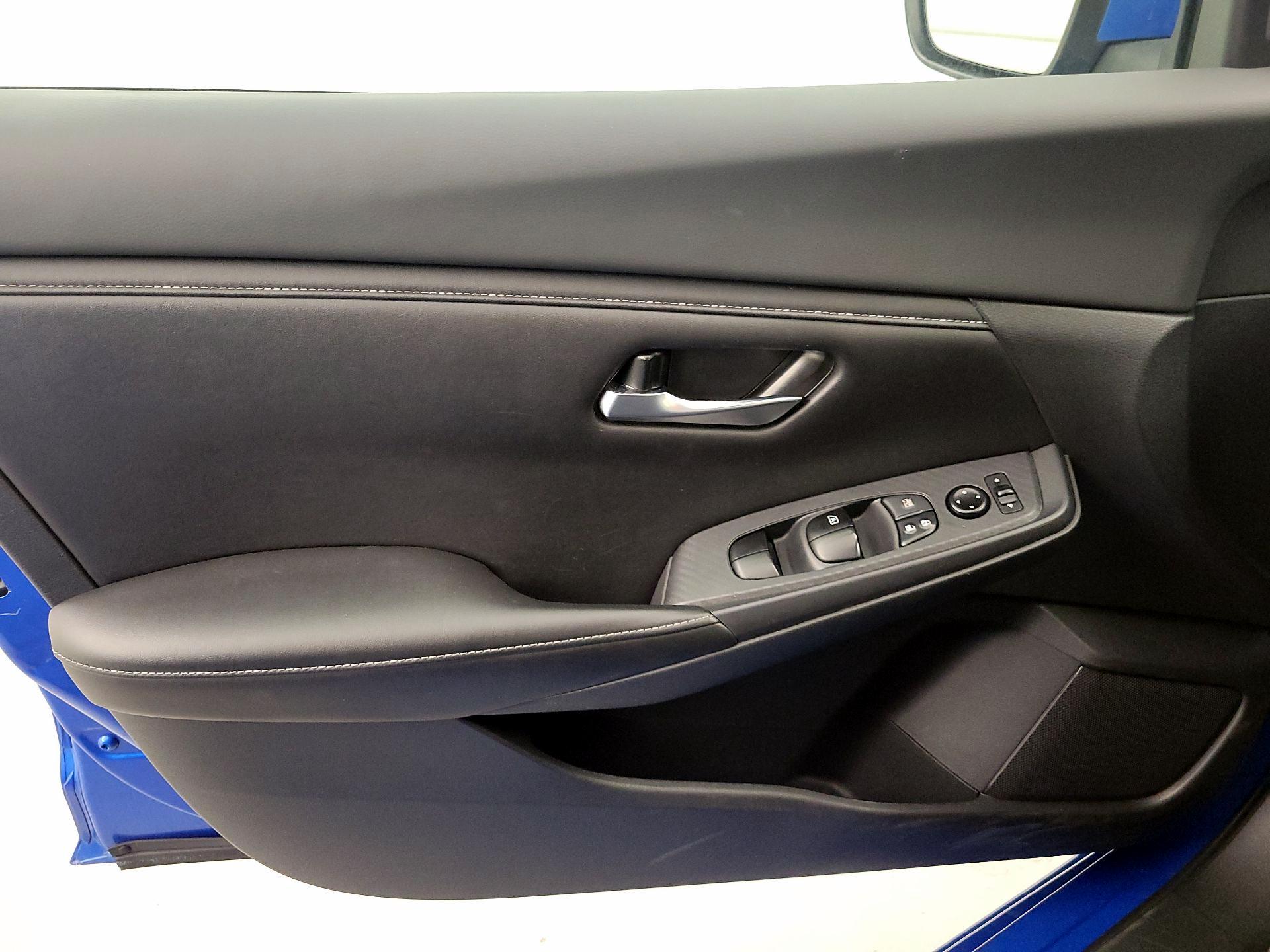 Thumbnail: 2023 Nissan Sentra - 12